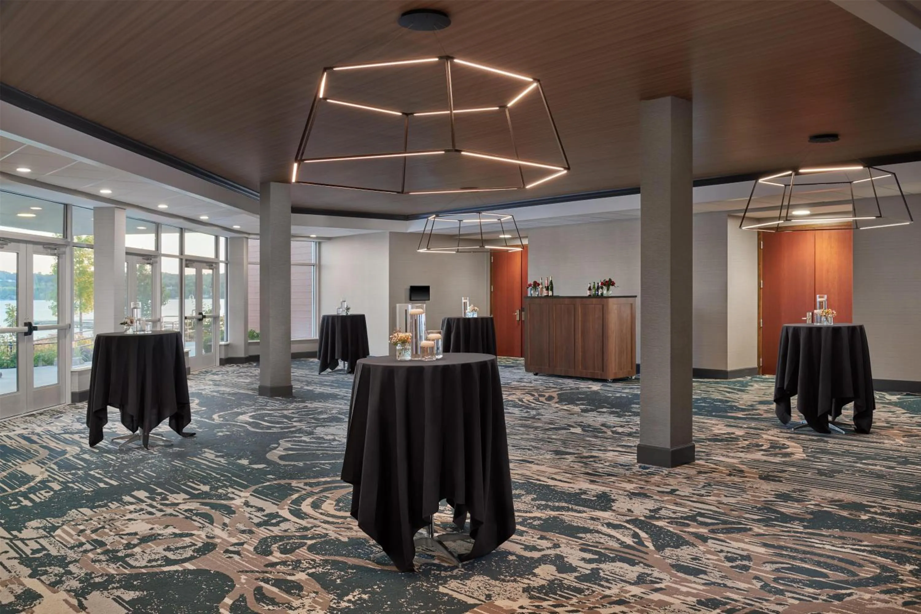 Meeting/conference room in Hotel Canandaigua, Tapestry Collection By Hilton