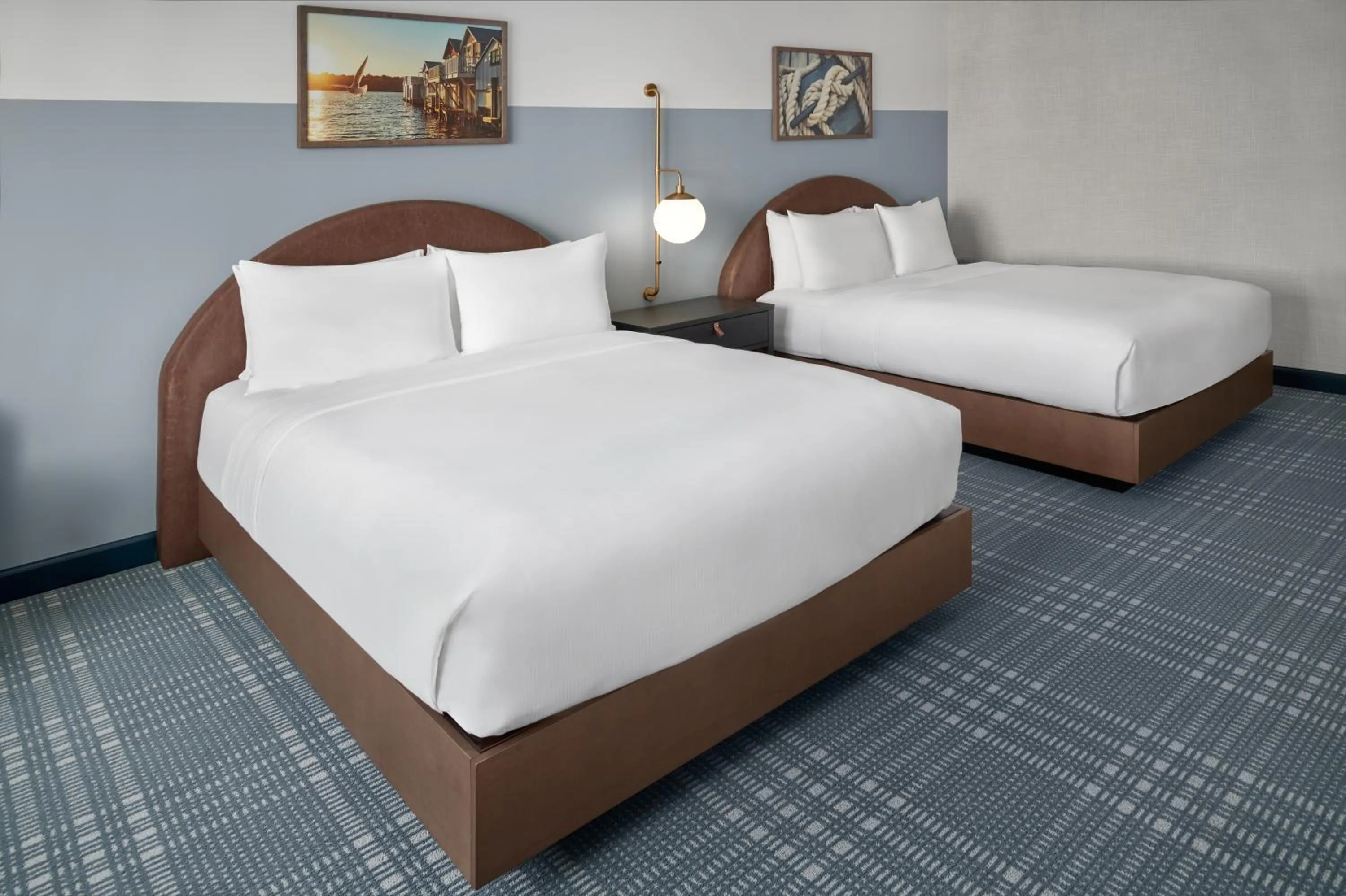 Bedroom, Bed in Hotel Canandaigua, Tapestry Collection By Hilton