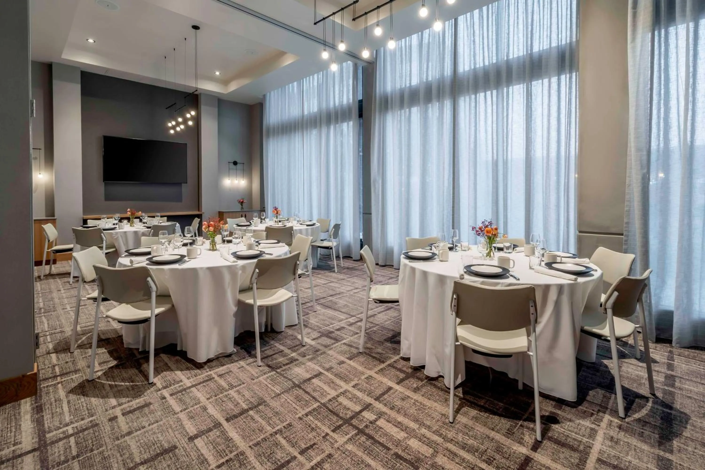 Meeting/conference room in Tapestry By Hilton The Fort Sutter Hotel Sacramento, Ca