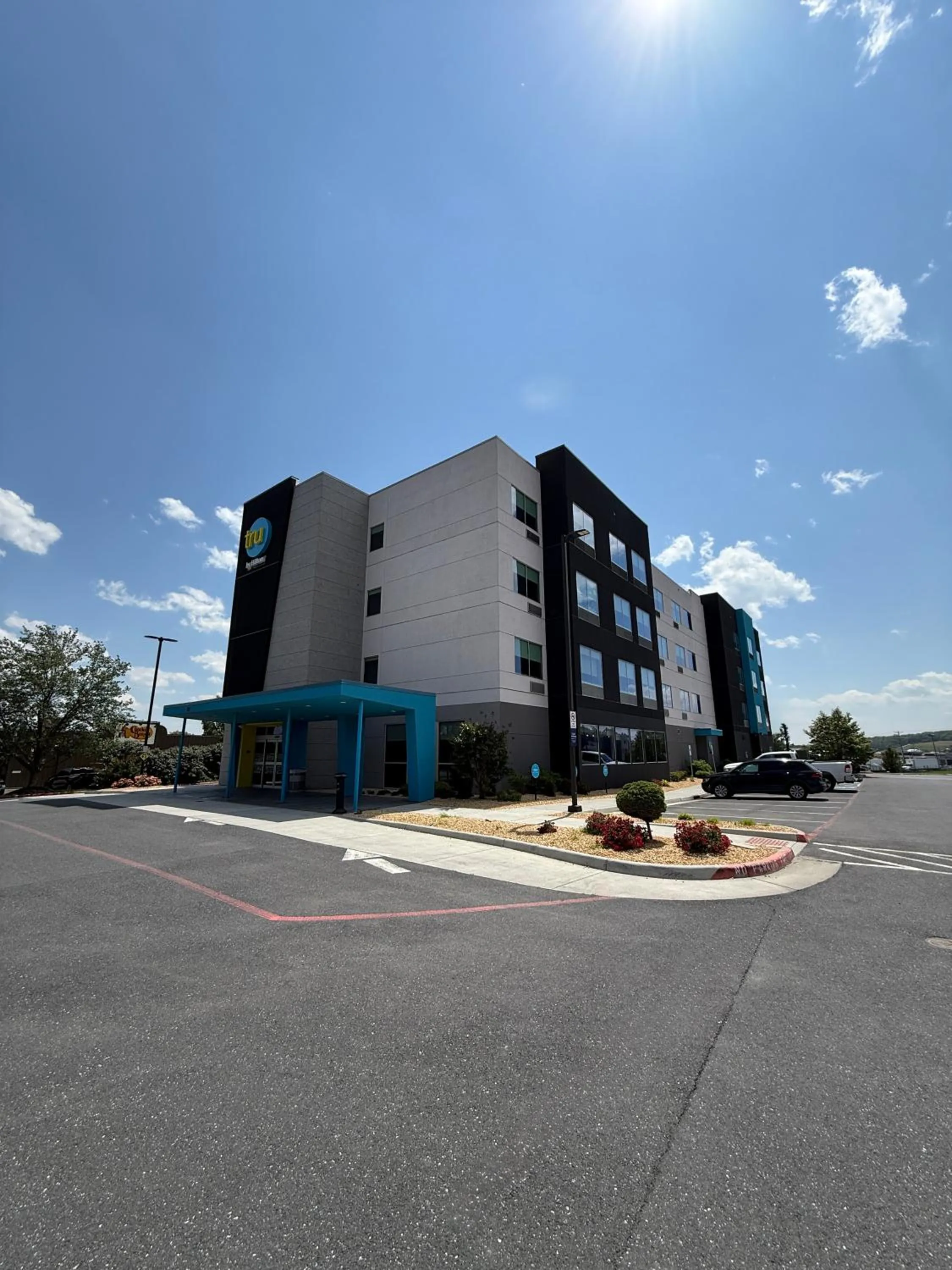 Property building in Tru By Hilton Harrisonburg, Va