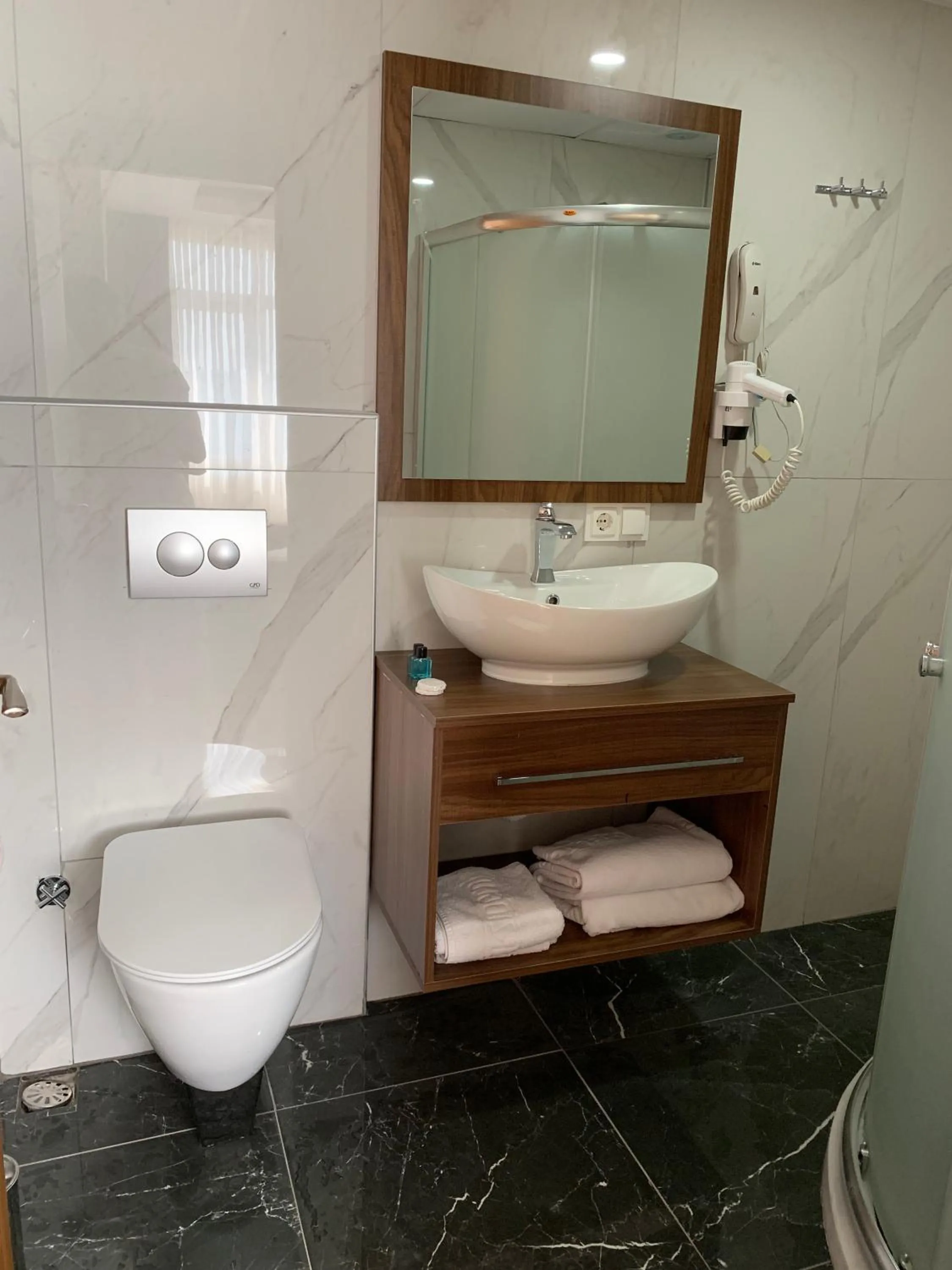 Bathroom in Terzioglu Otel