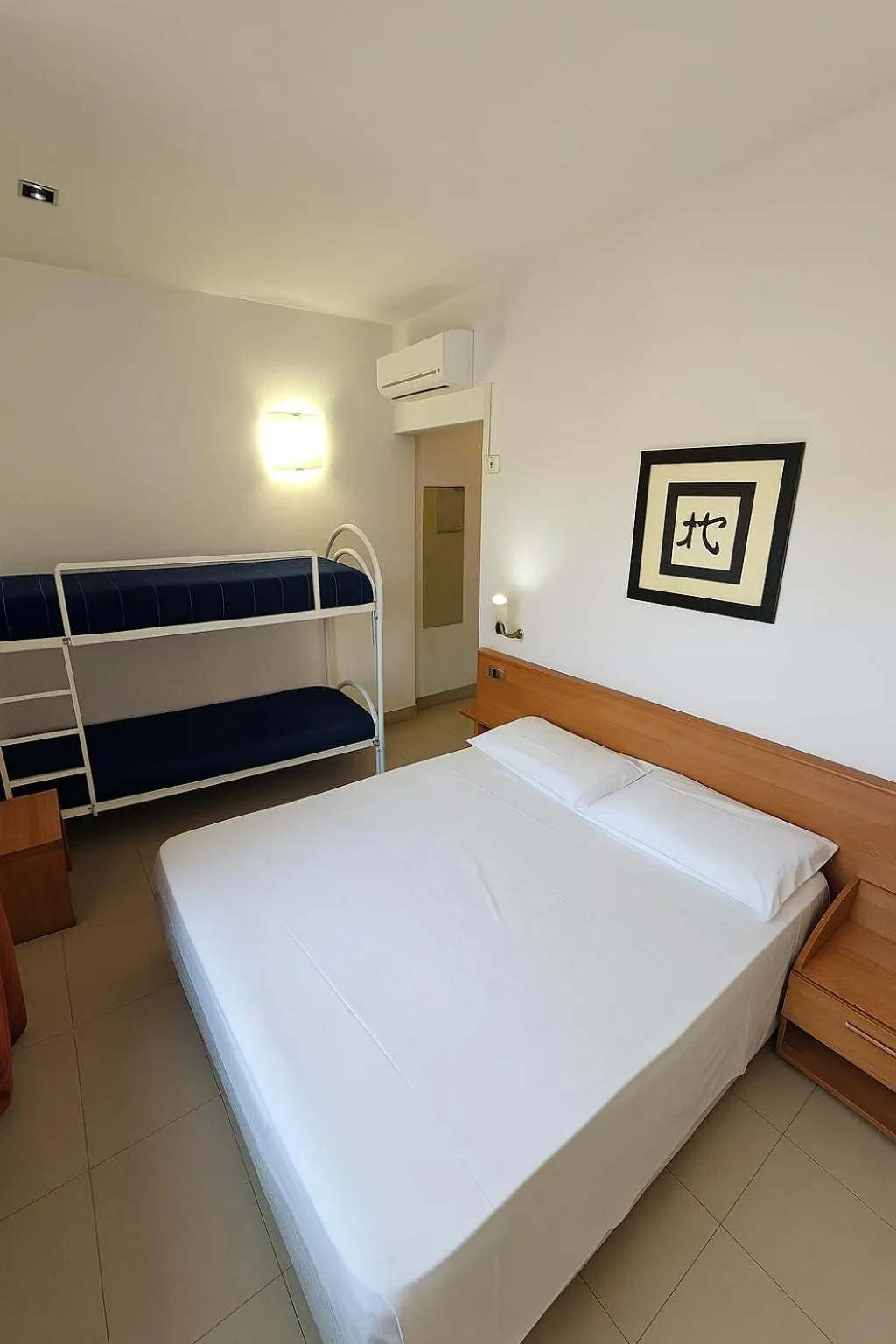 bunk bed, Bed in Casa Rossa 1888