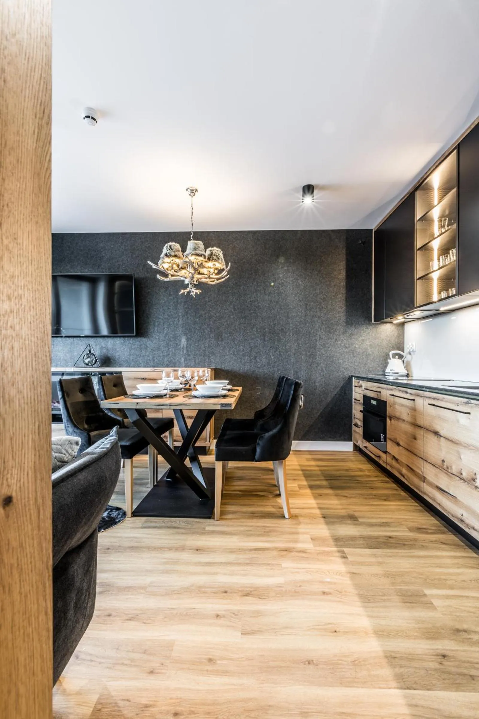 Communal lounge/ TV room in Aparthotel Prestige & SPA