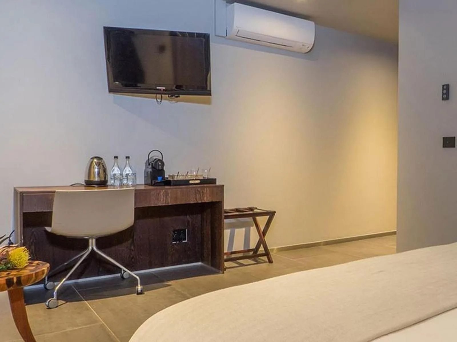 Living room, Bed in The Ocean View Guest House