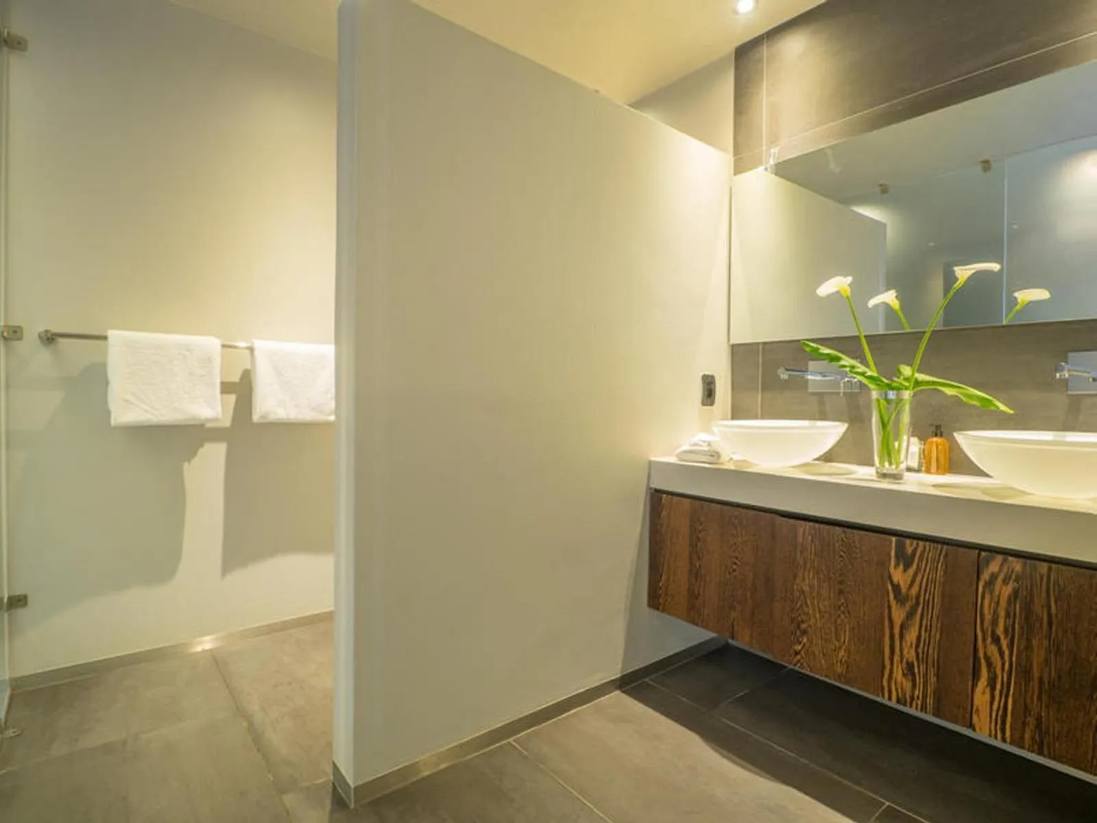 Shower in The Ocean View Guest House