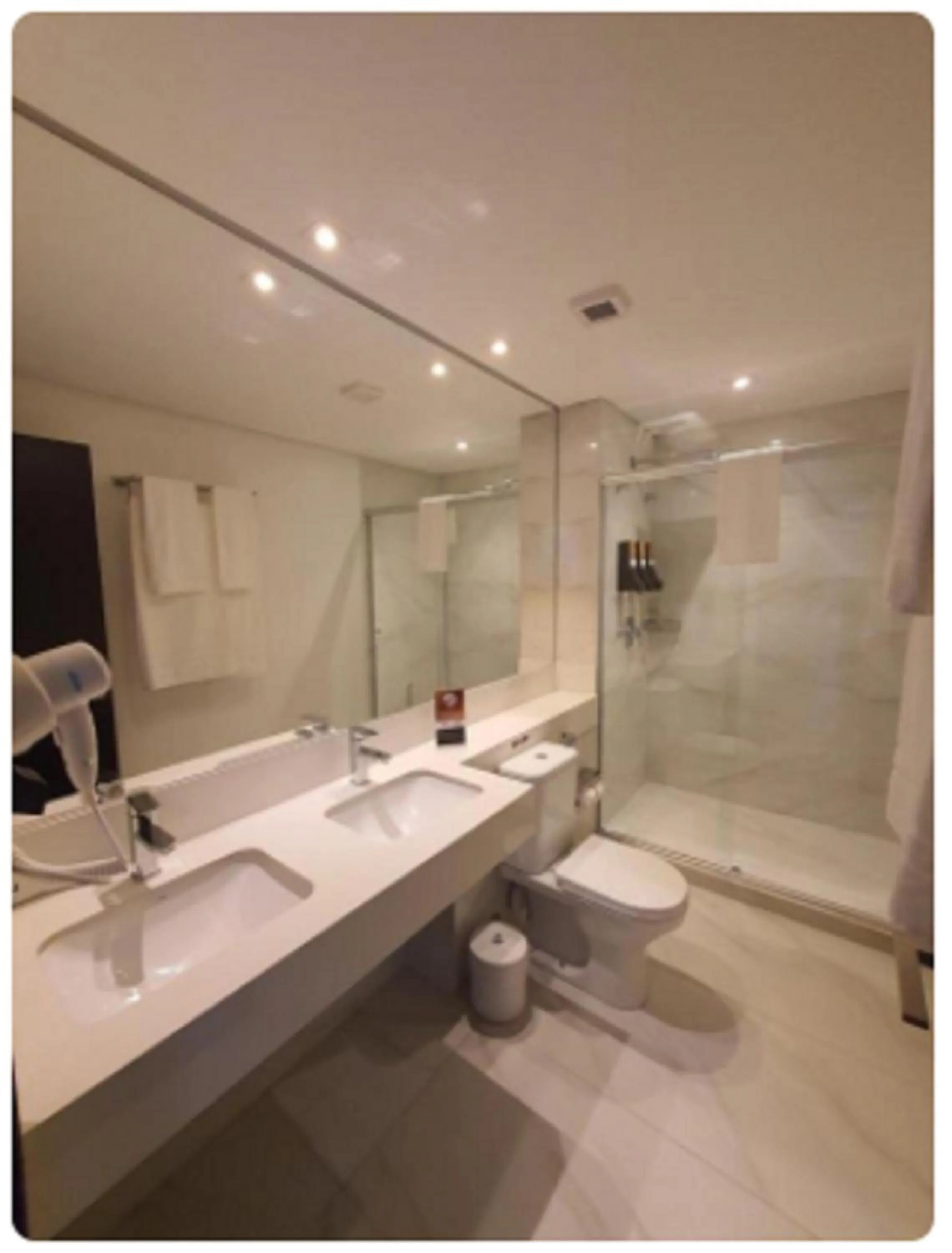 Bathroom in Class Hotel Piracicaba