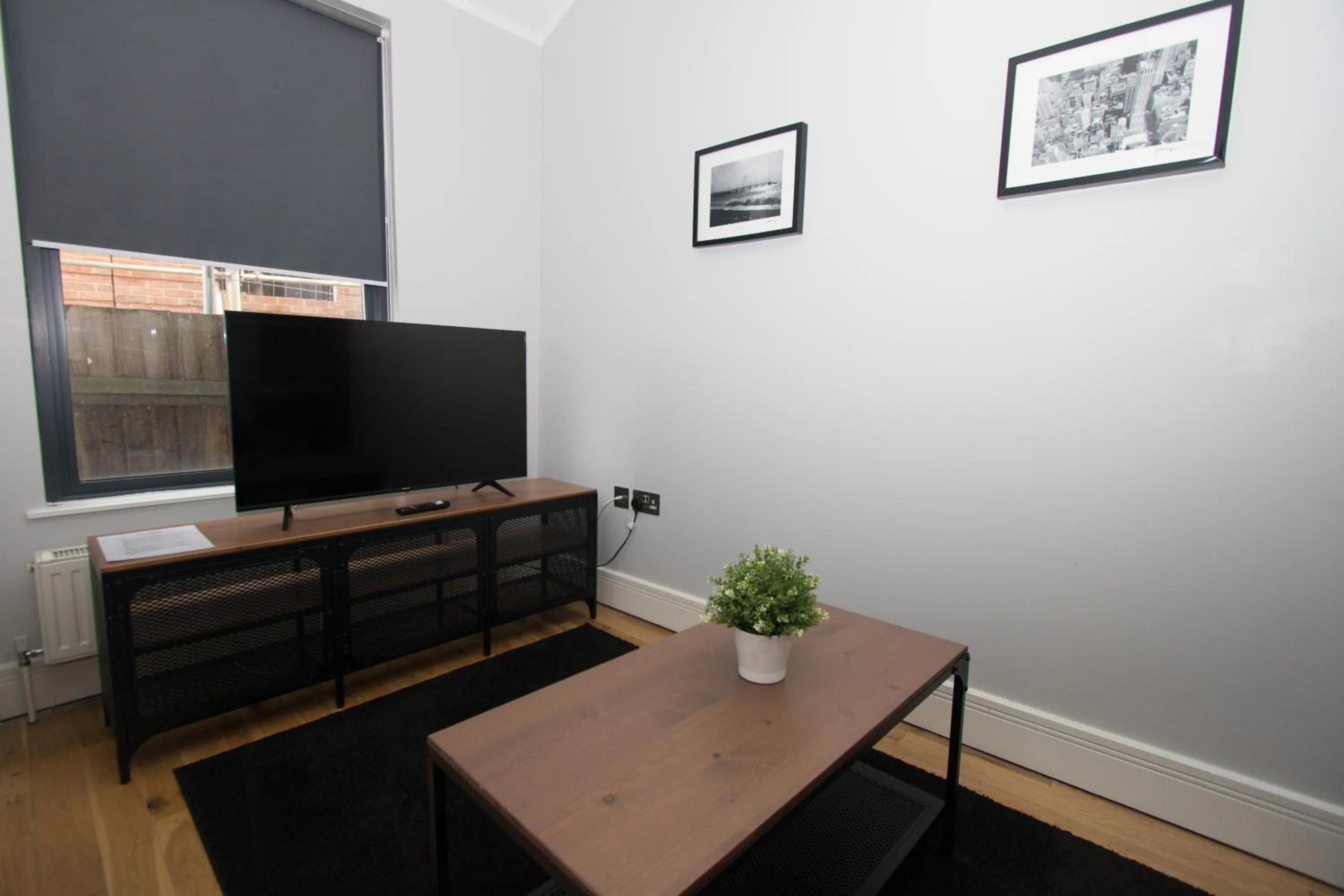 TV and multimedia in Westciti Croydon Serviced Apartments