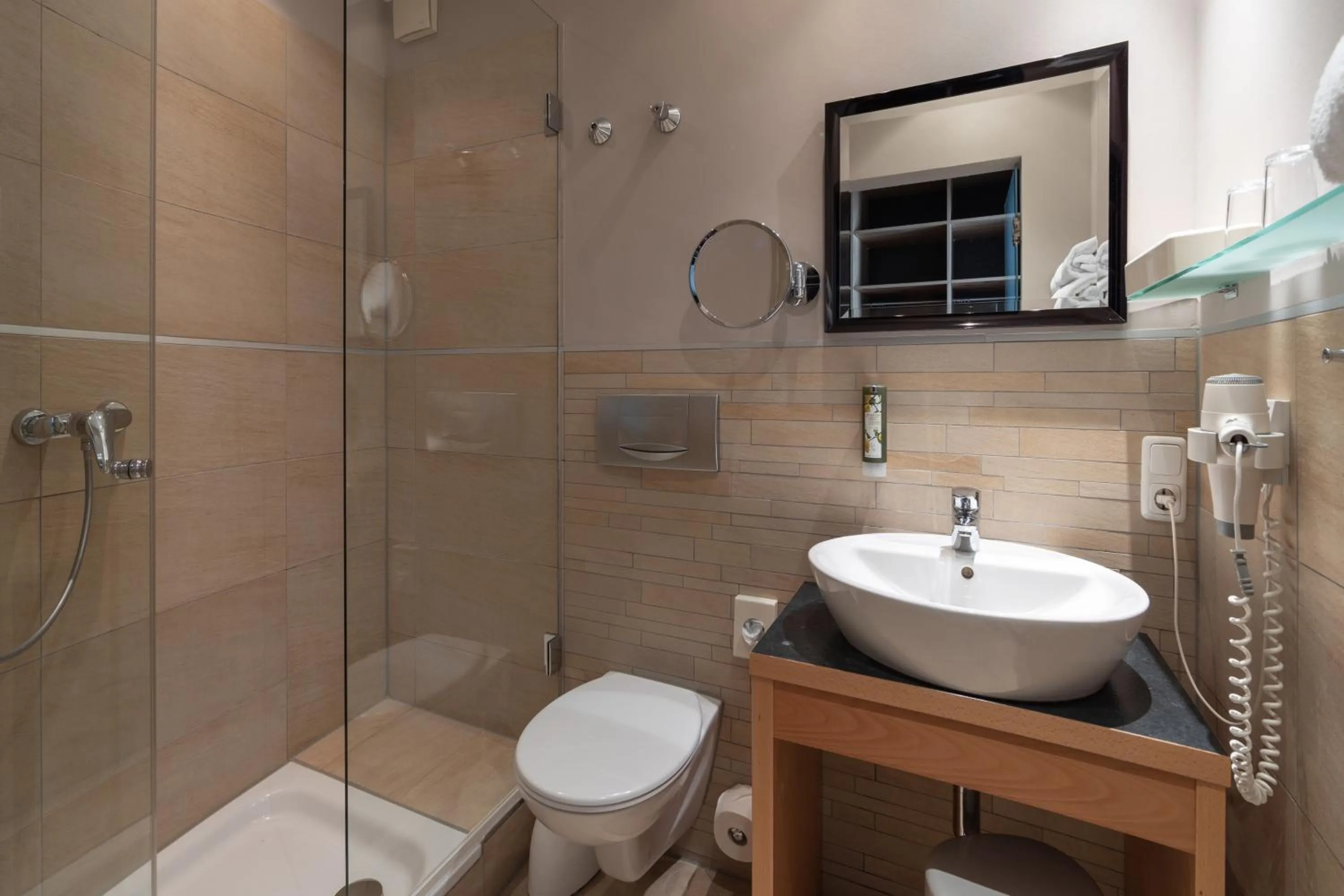 Shower in Hotel Goldene Sonne