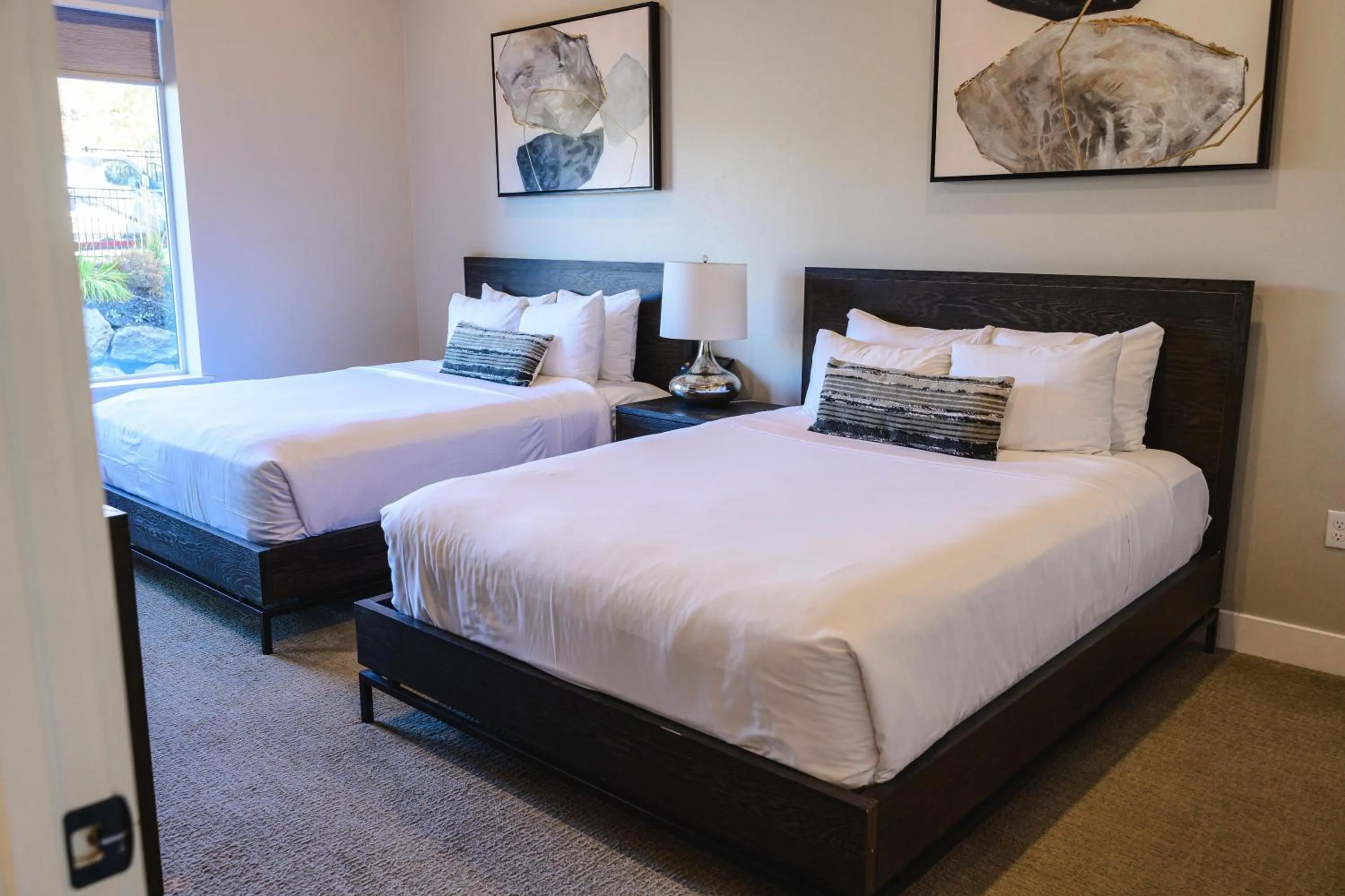 Photo of the whole room, Bed in Black Rock Mountain Resort