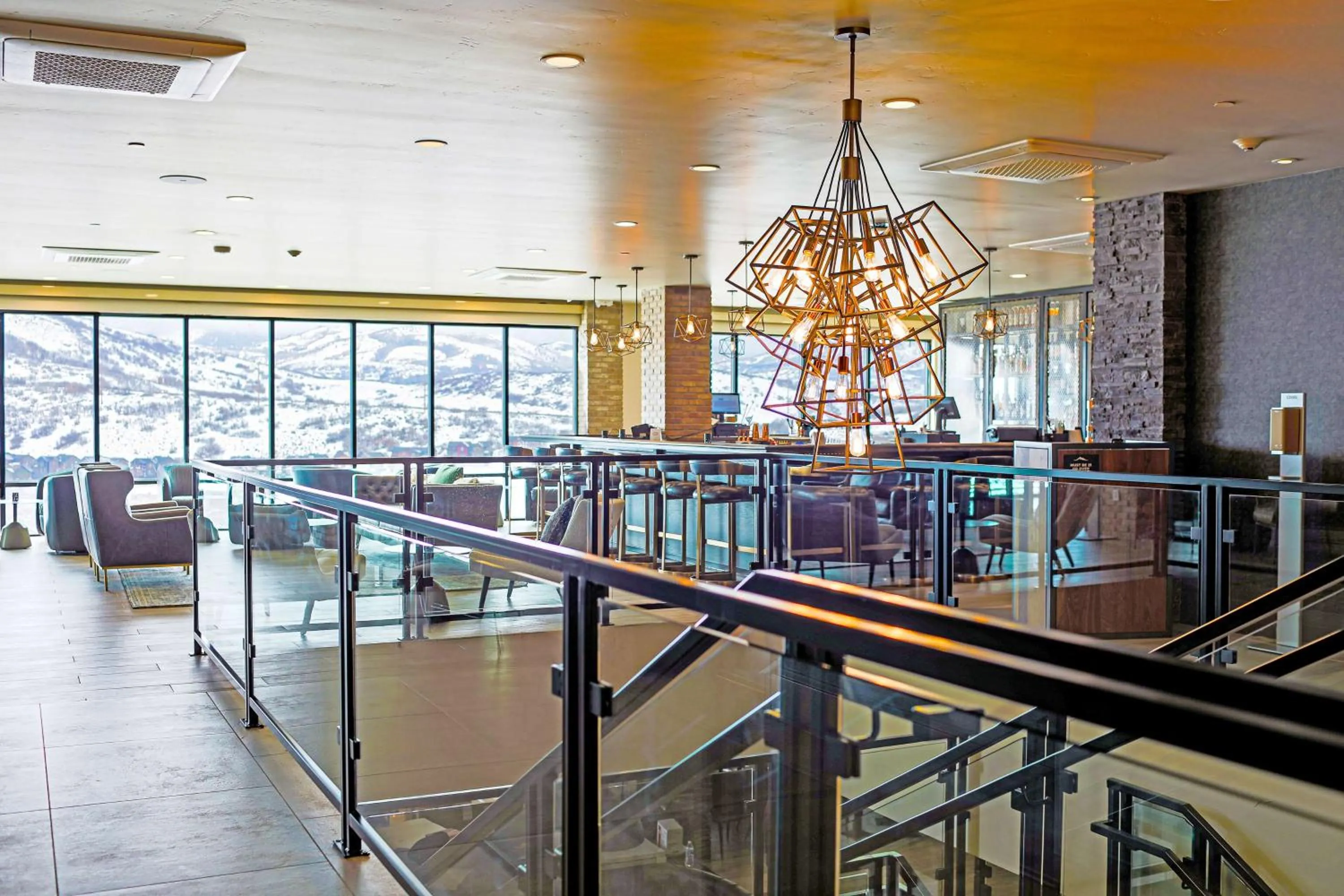 Lounge or bar in Black Rock Mountain Resort