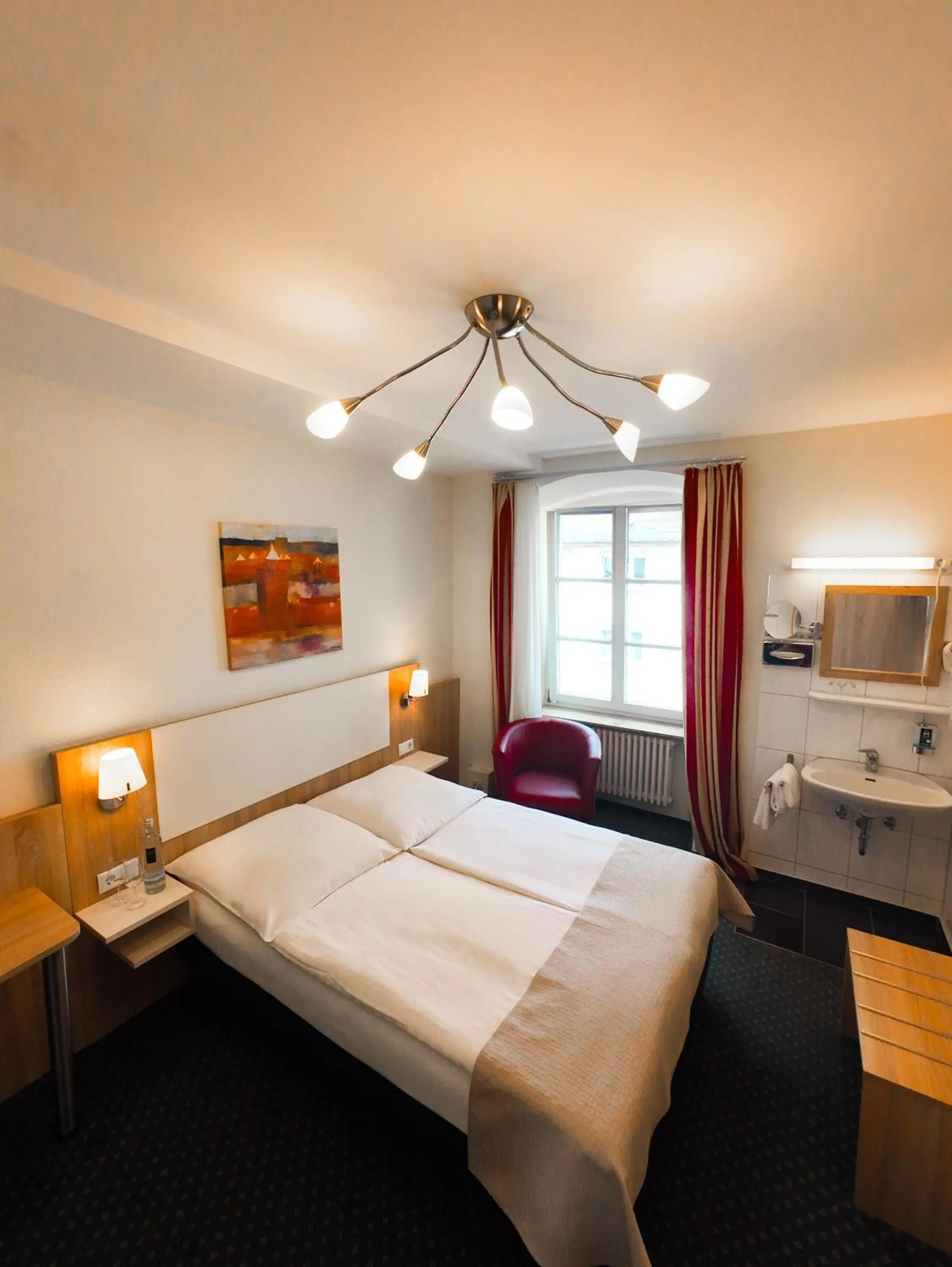 Bed in Hotel Trierer Hof