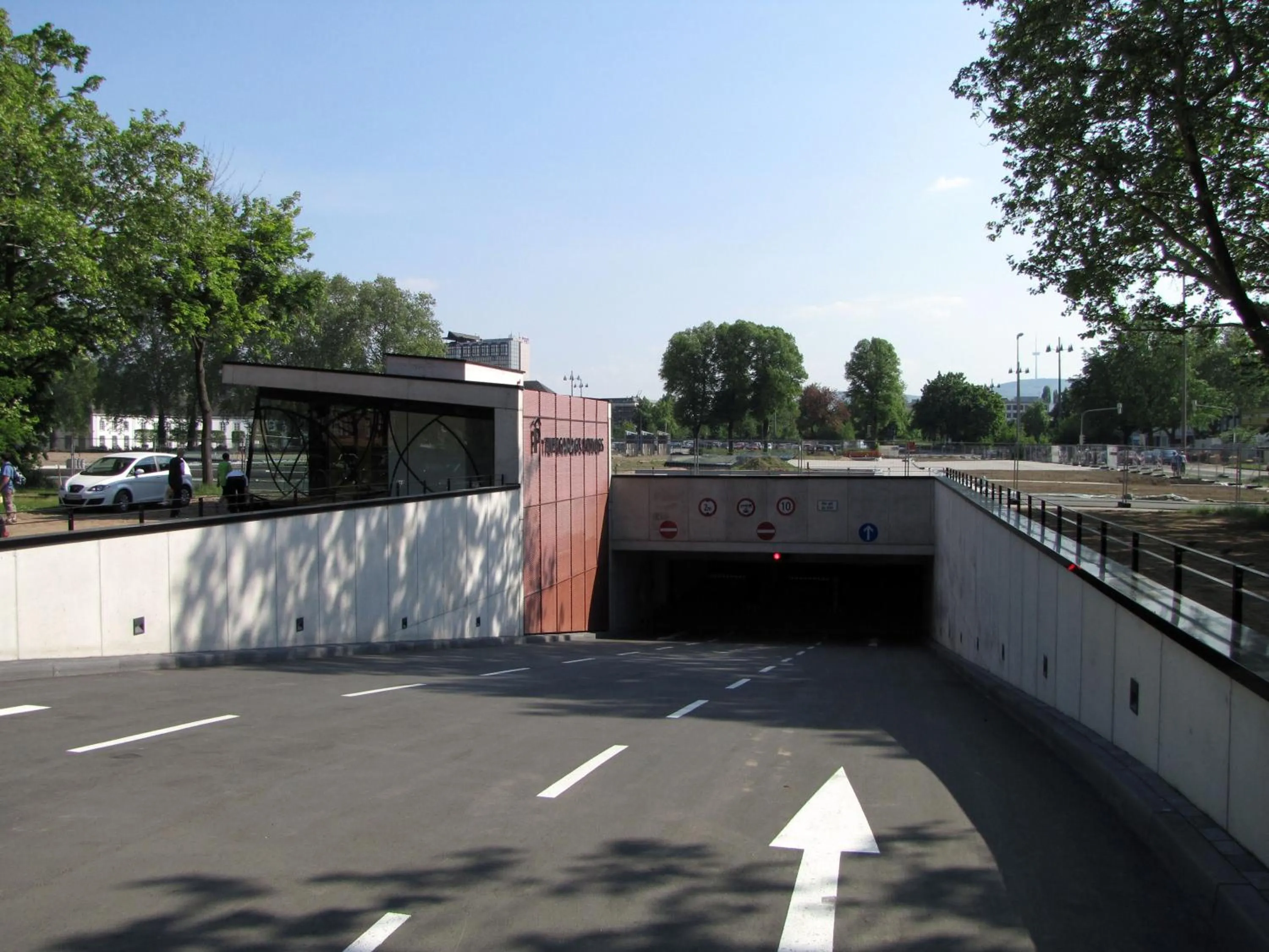 Parking in Hotel Trierer Hof
