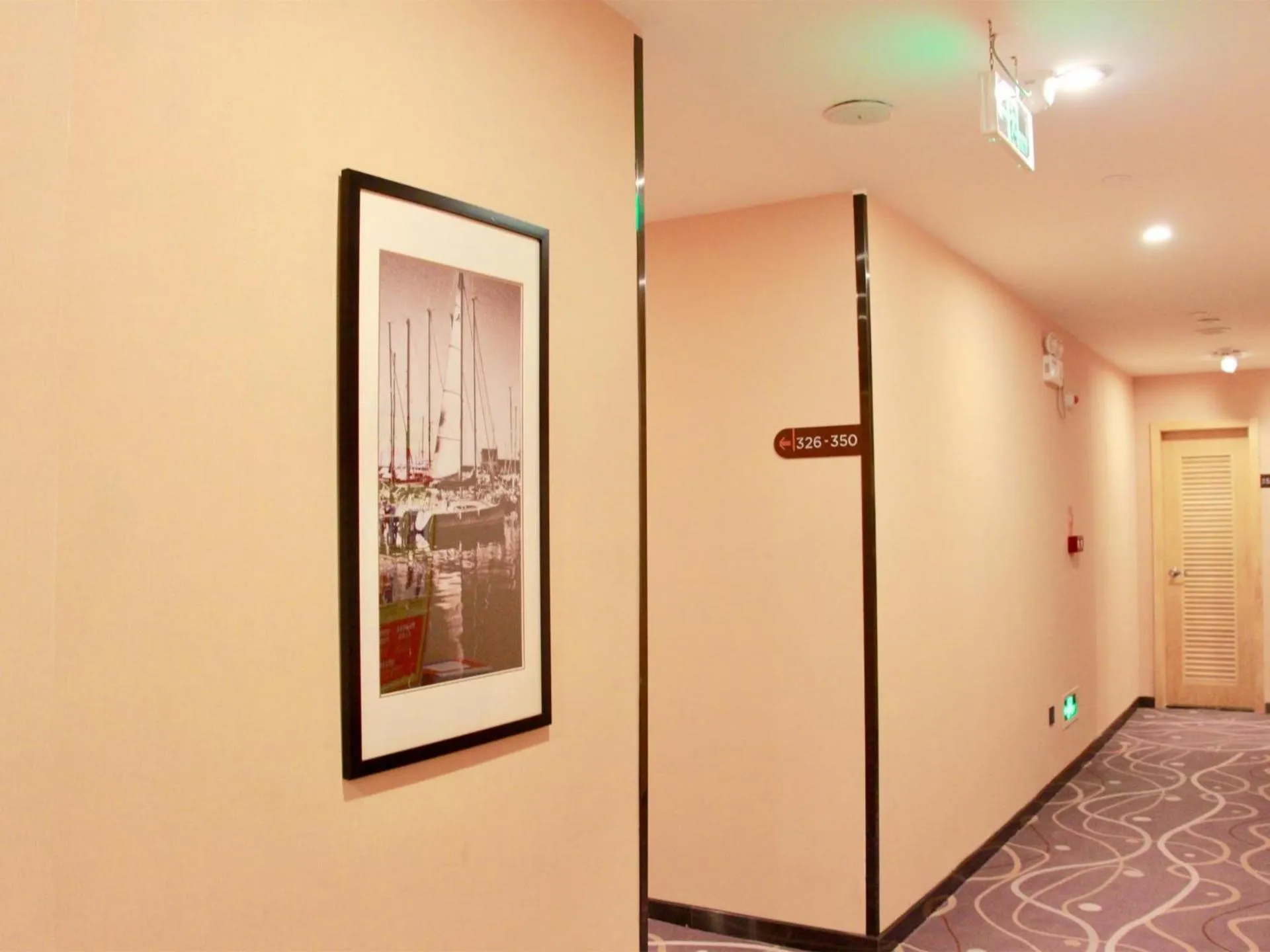 7Days Premium Guangzhou Fangcun Guanggang New City Hedong Subway Station Branch