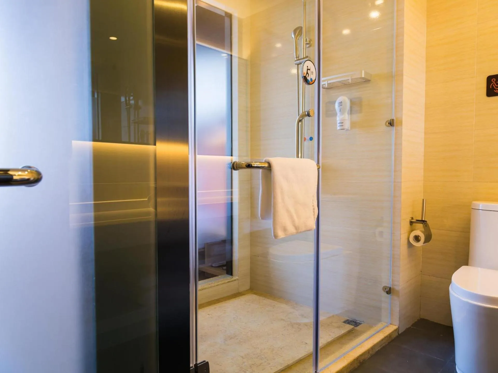 7Days Premium Deyang Zhongjiang Chengbei Passenger Station Branch