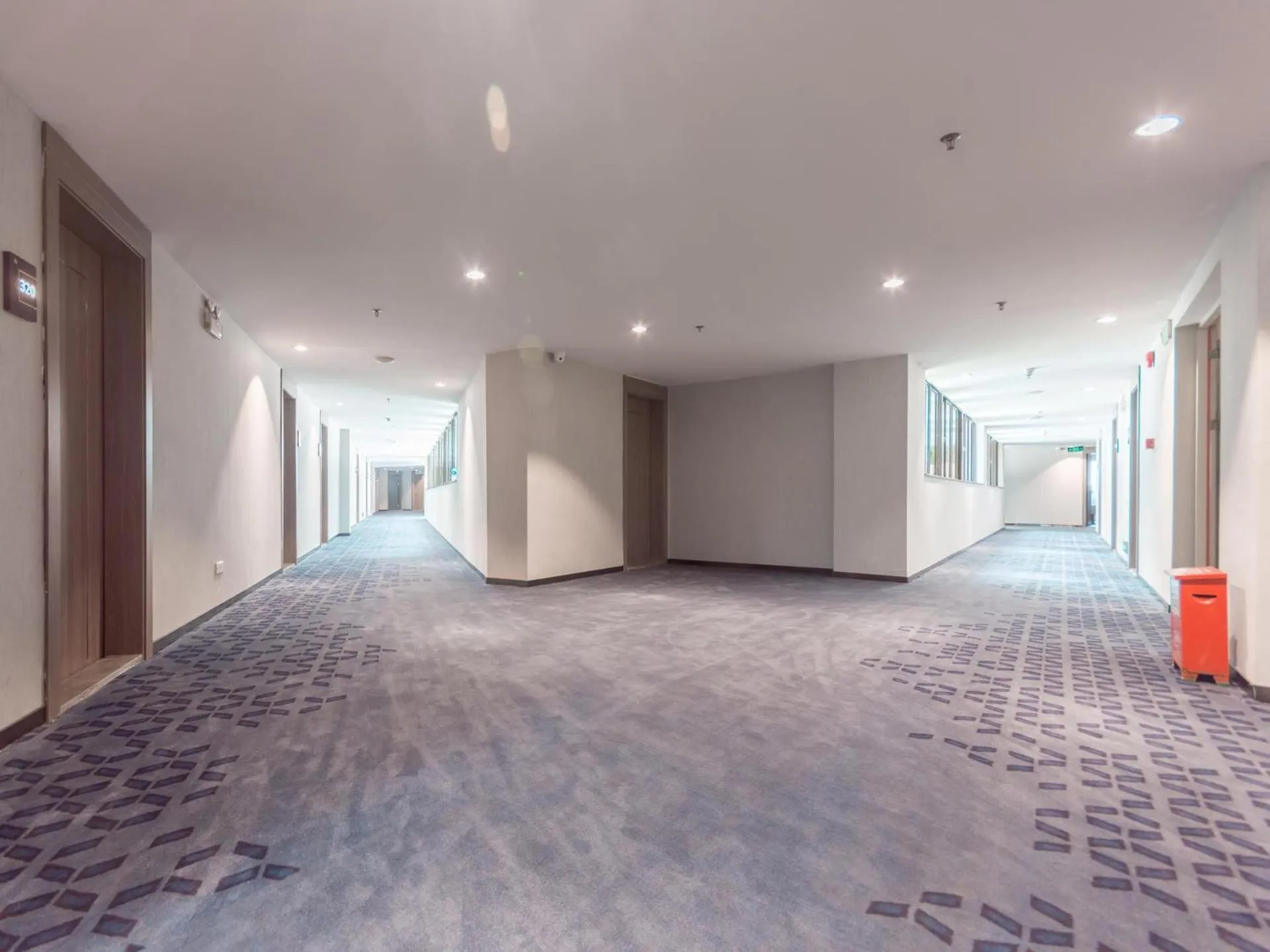 7Days Premium Zhongshan Tanzhou Town Market Central Branch