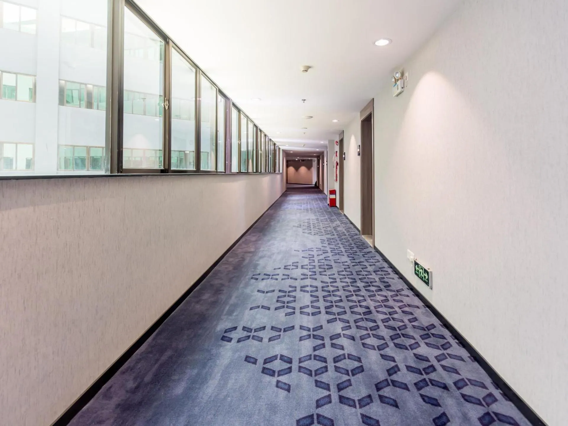 7Days Premium Zhongshan Tanzhou Town Market Central Branch