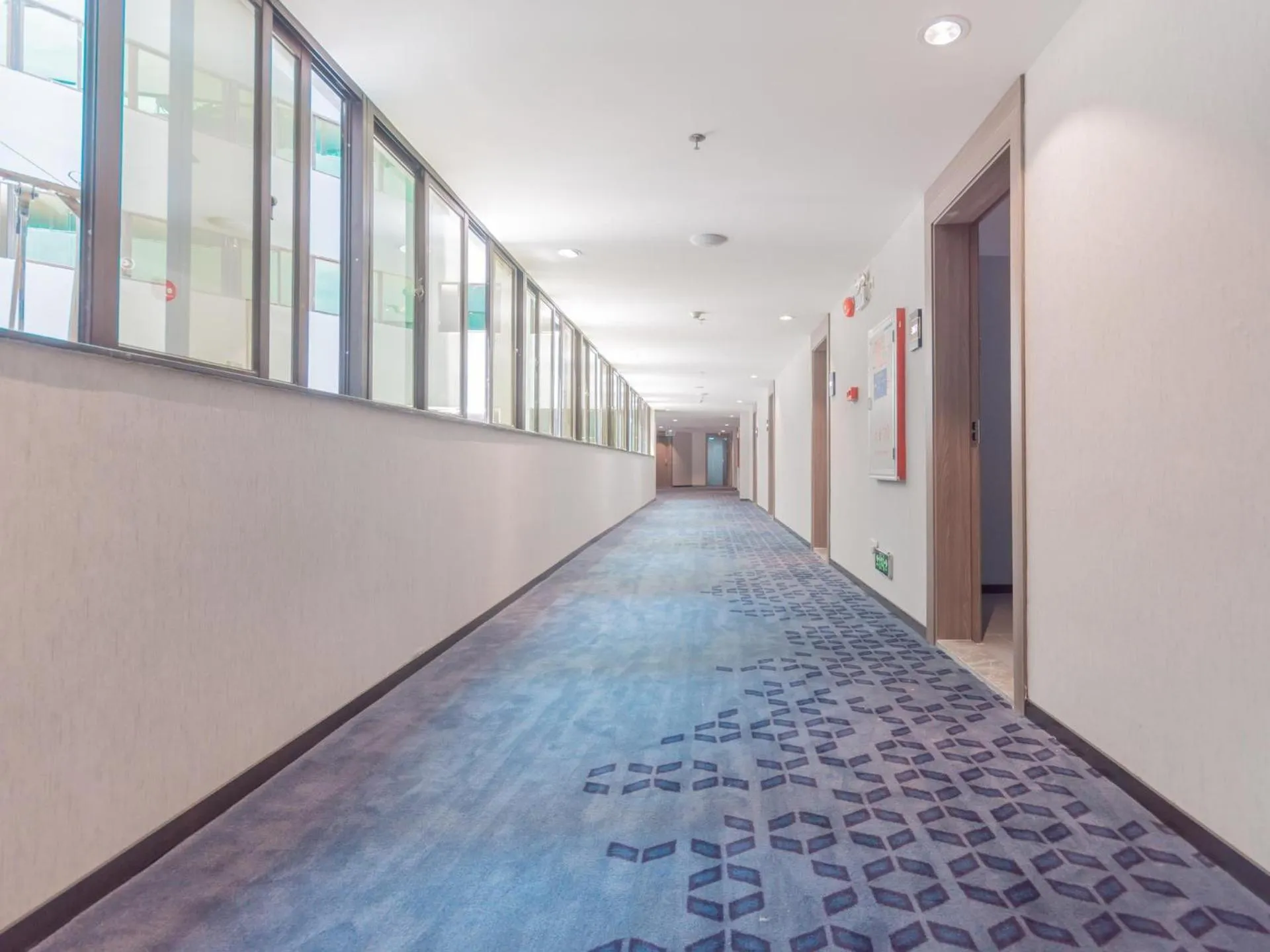 7Days Premium Zhongshan Tanzhou Town Market Central Branch