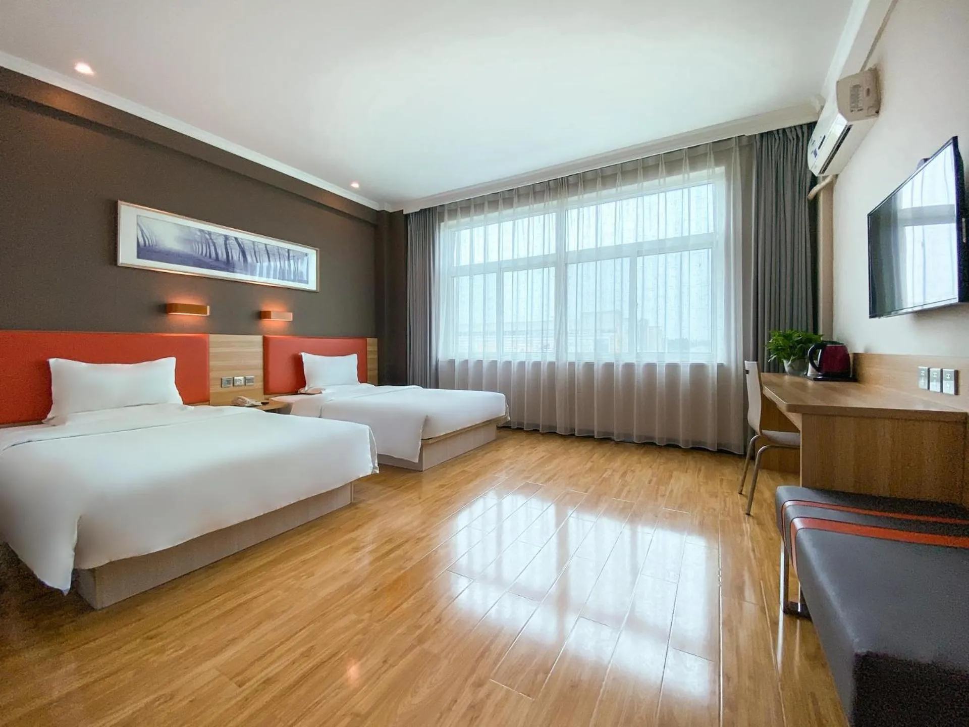 Bed in 7Days Premium Jiyuan Tiantai Road Xinyao City Square Branch