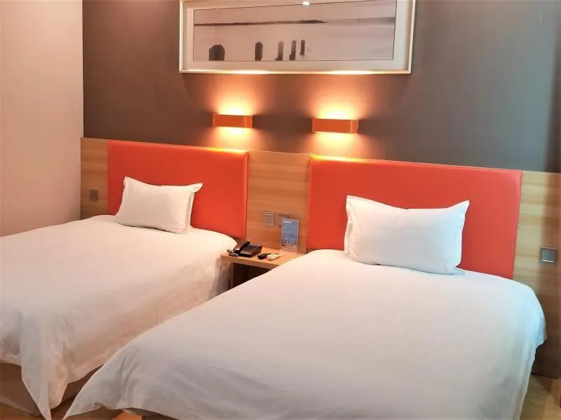 Bed in 7Days Premium Jiyuan Tiantai Road Xinyao City Square Branch