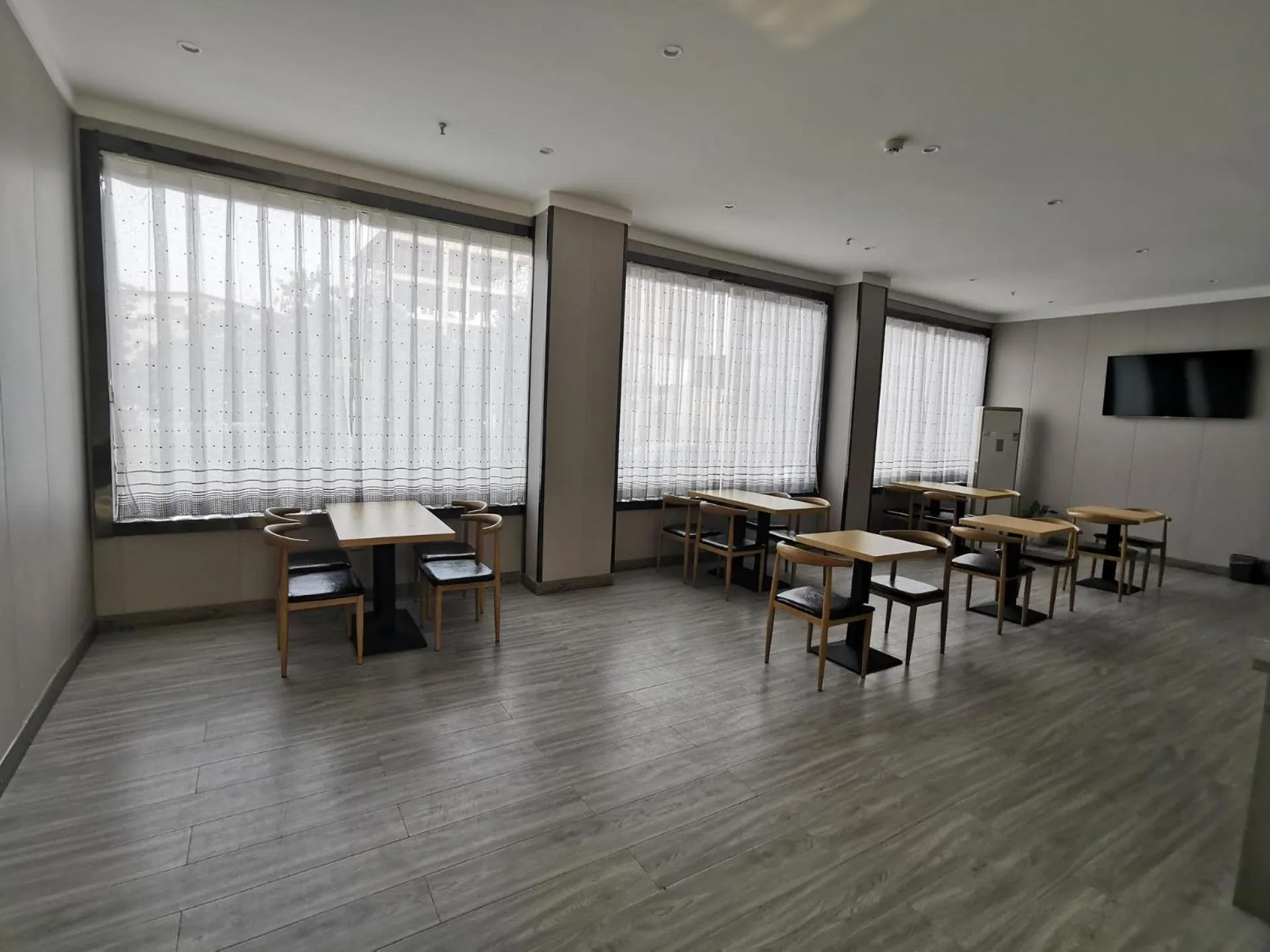 7Days Premium Jiyuan Tiantai Road Xinyao City Square Branch