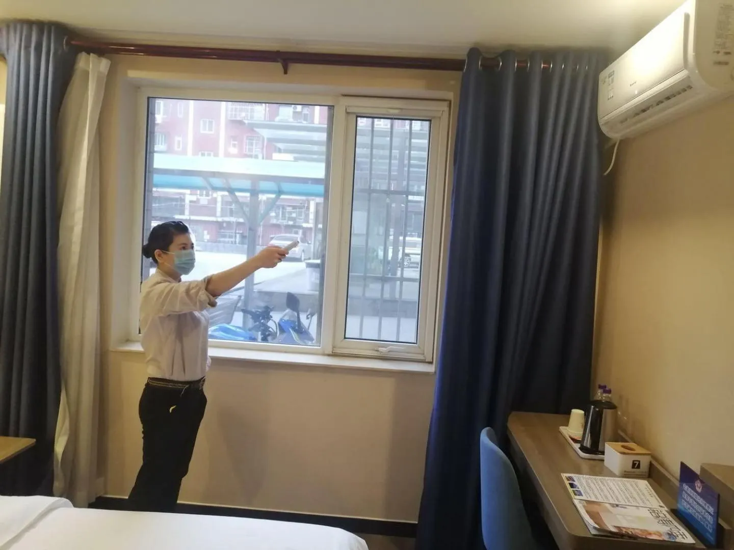 Bed in 7Days Premium Beijing Zhongguancun Renmin University Suzhou Street Subway Station Branch