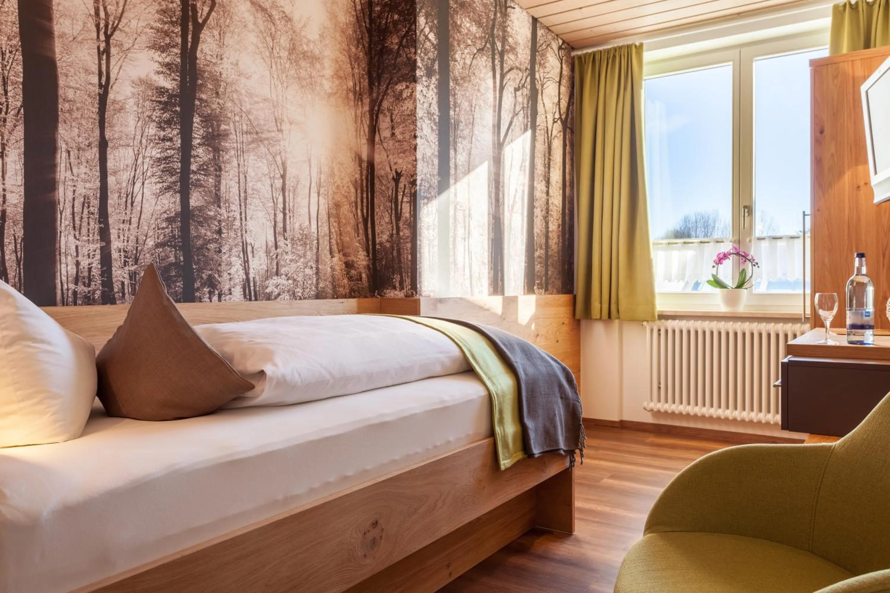 Photo of the whole room, Bed in Hotel Waldhorn