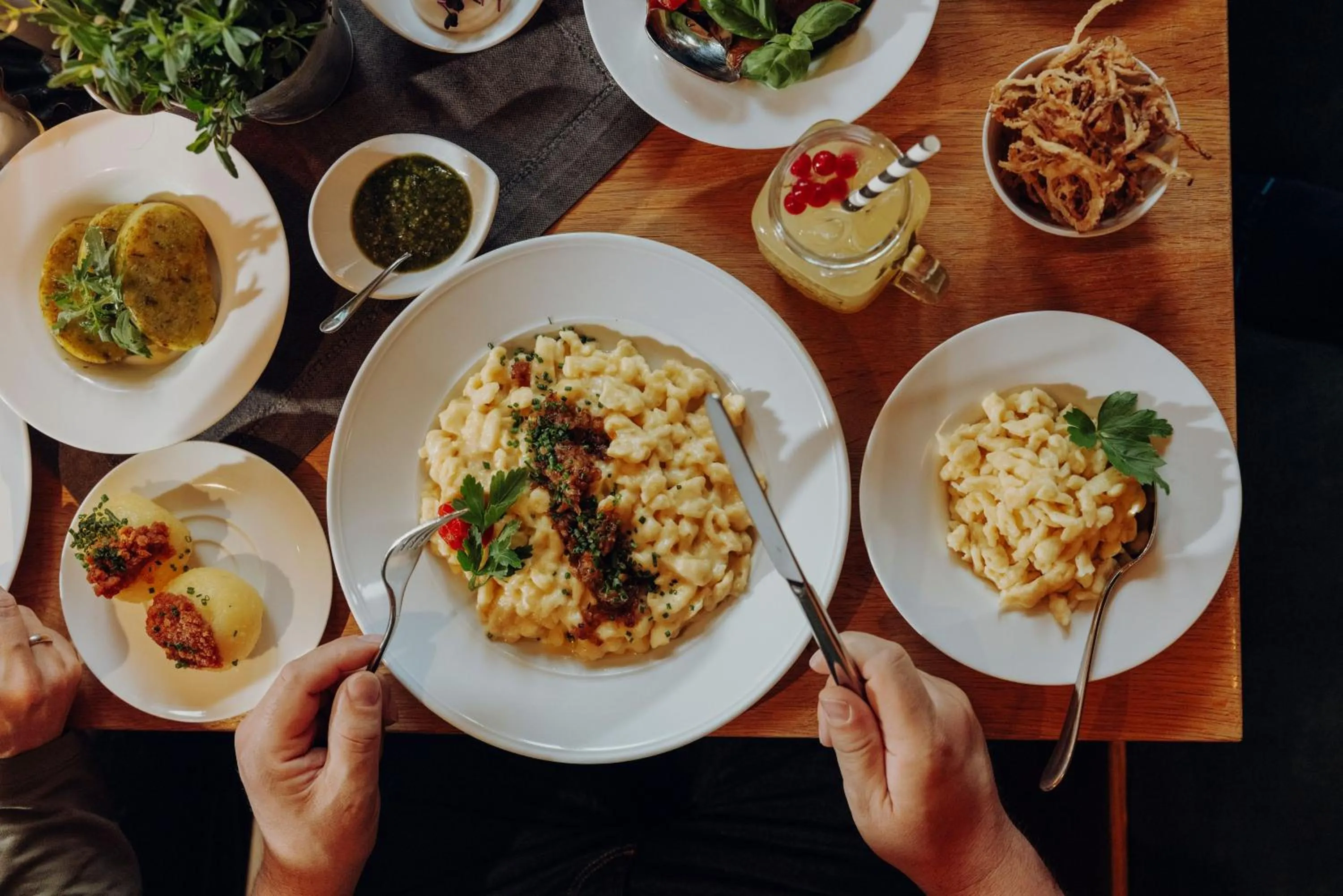 Restaurant/places to eat in Hotel Waldhorn