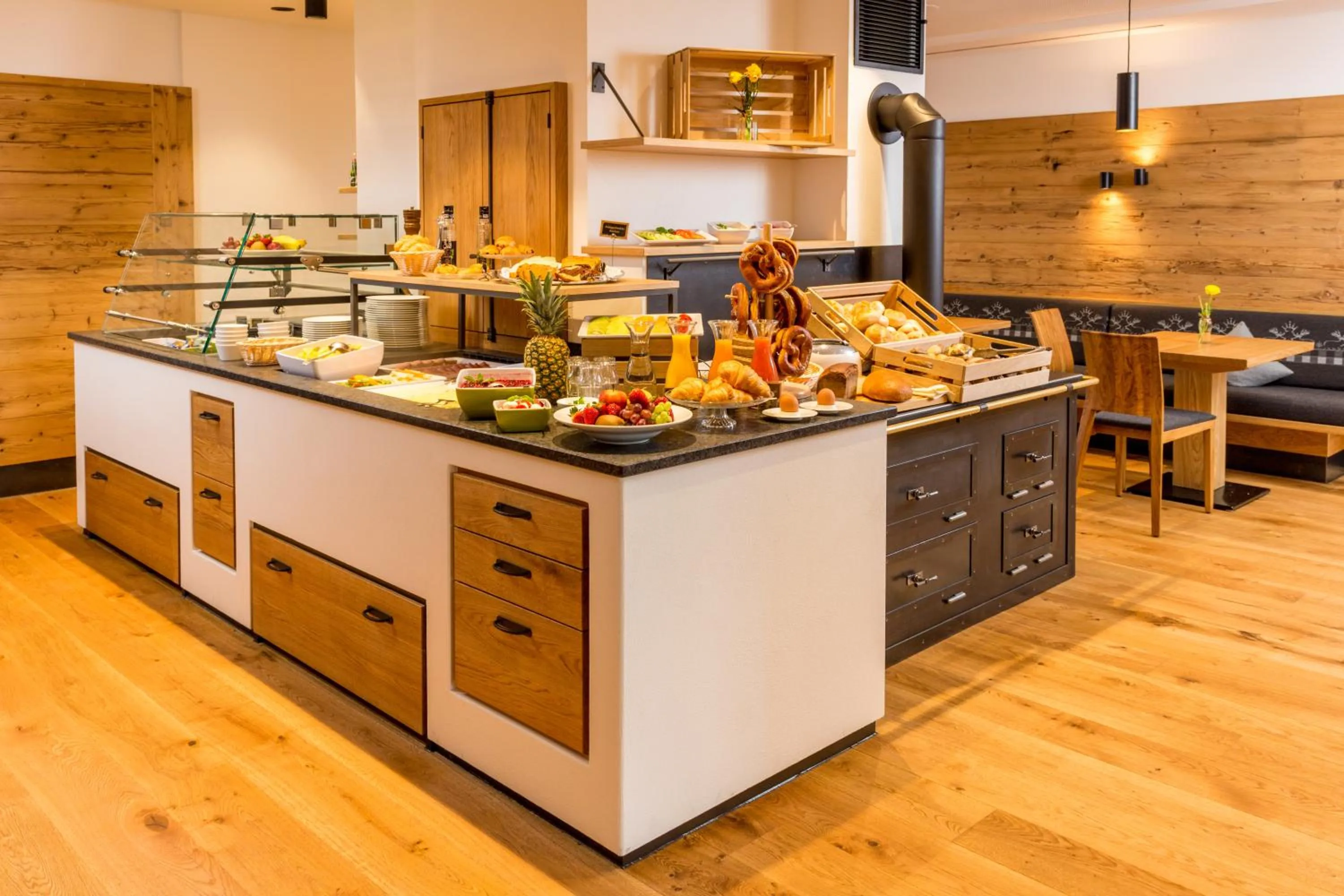 Buffet breakfast in Hotel Waldhorn