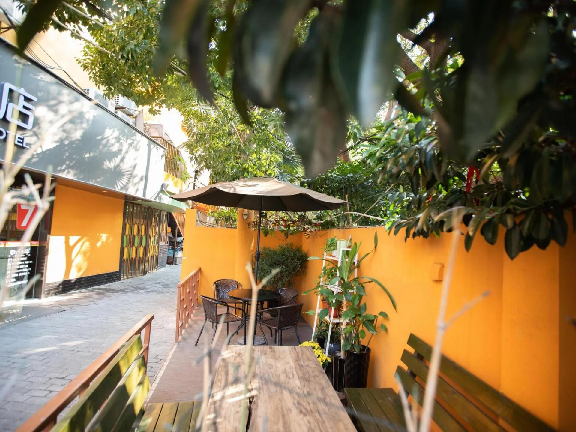 7Days Premium Shanghai Xujiahui Longhua Road Subway Station Branch