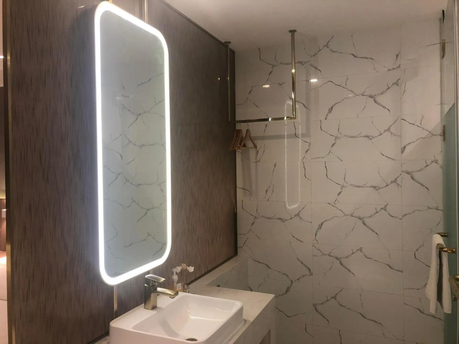 7Days Premium Shanghai Xujiahui Longhua Road Subway Station Branch