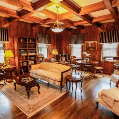 Other in Virginia Cliffe Inn