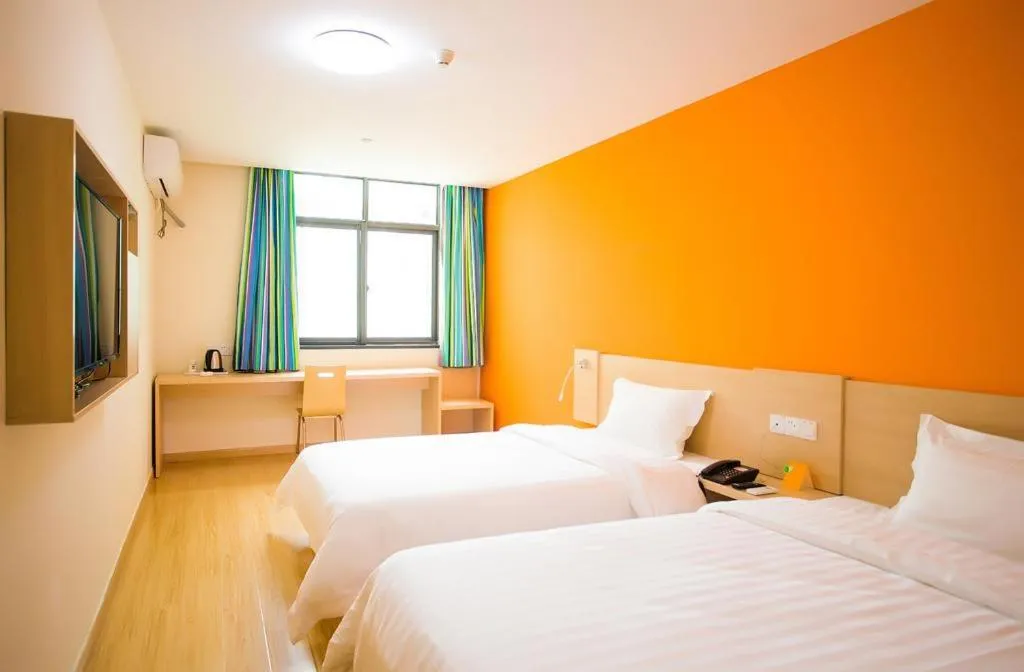 7 Days Inn Kunshan South Railway Station Renmin South Road Branch