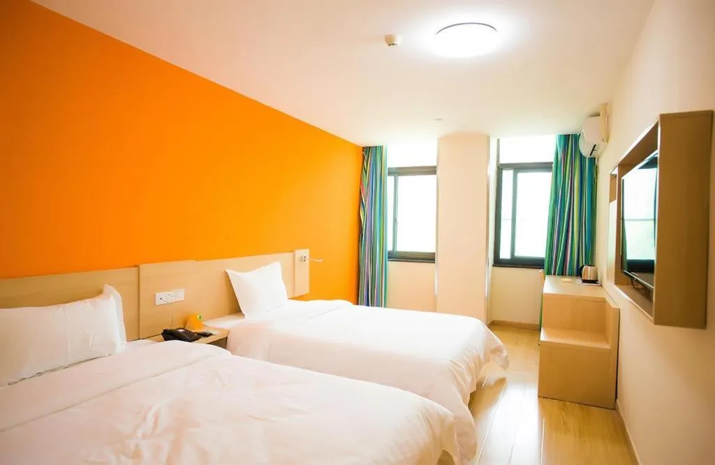 7 Days Inn Kunshan South Railway Station Renmin South Road Branch