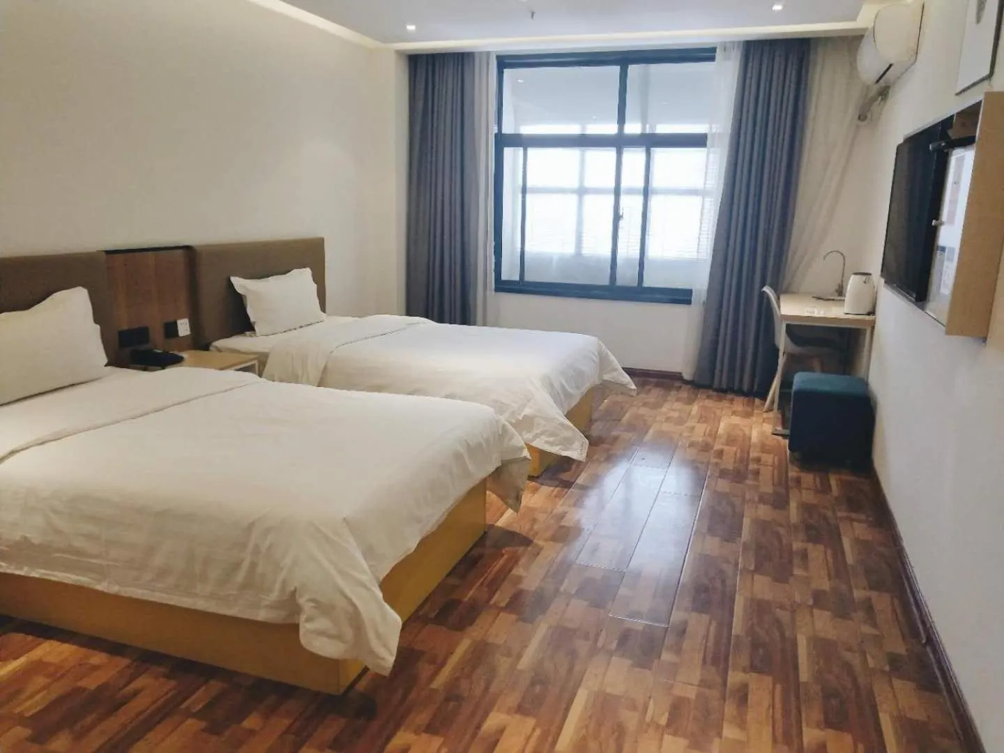 Bed in 7Days Inn Xianyang Xingping Jincheng Road Branch