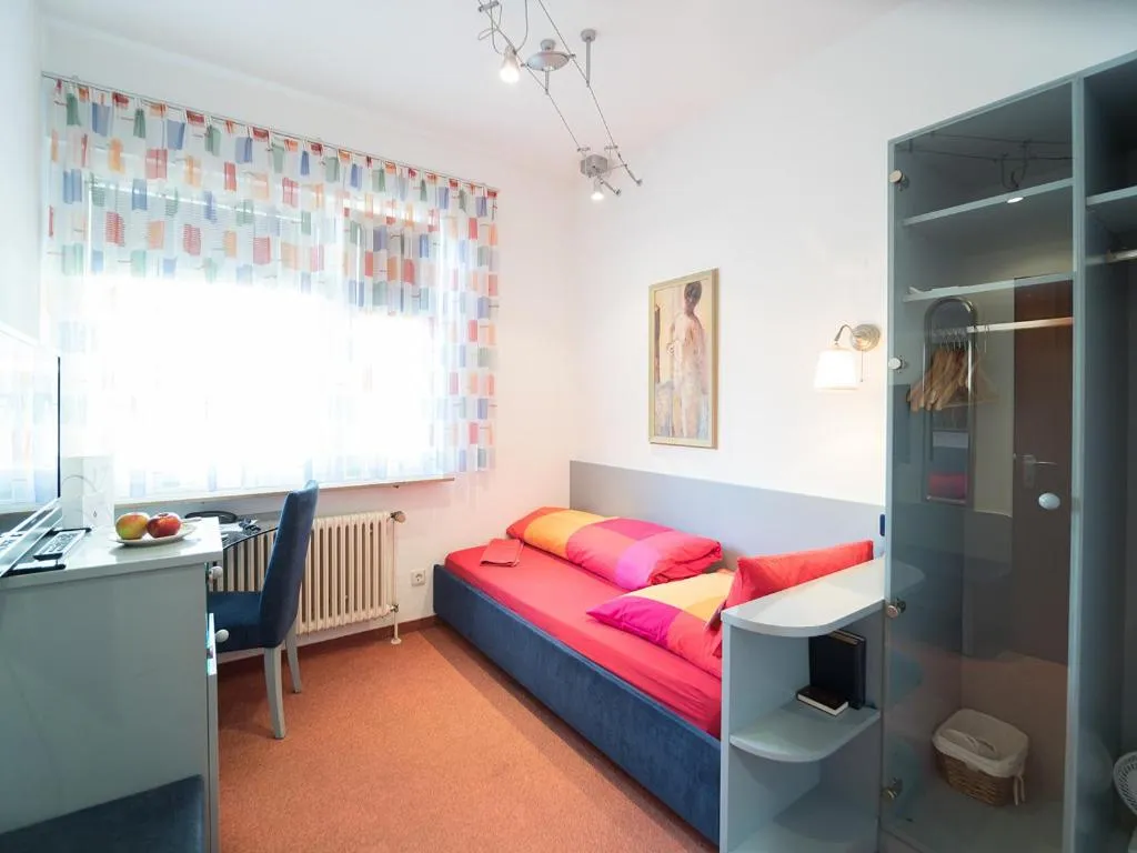 Bed in Hotel Restaurant Krehl's Linde