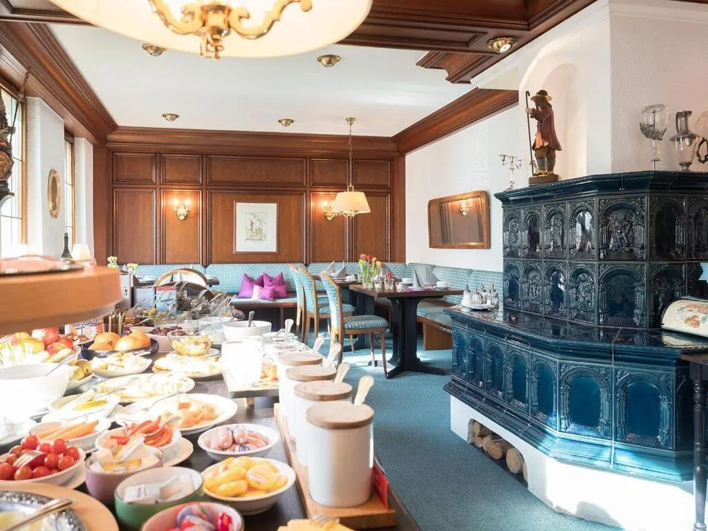 Breakfast in Hotel Restaurant Krehl's Linde