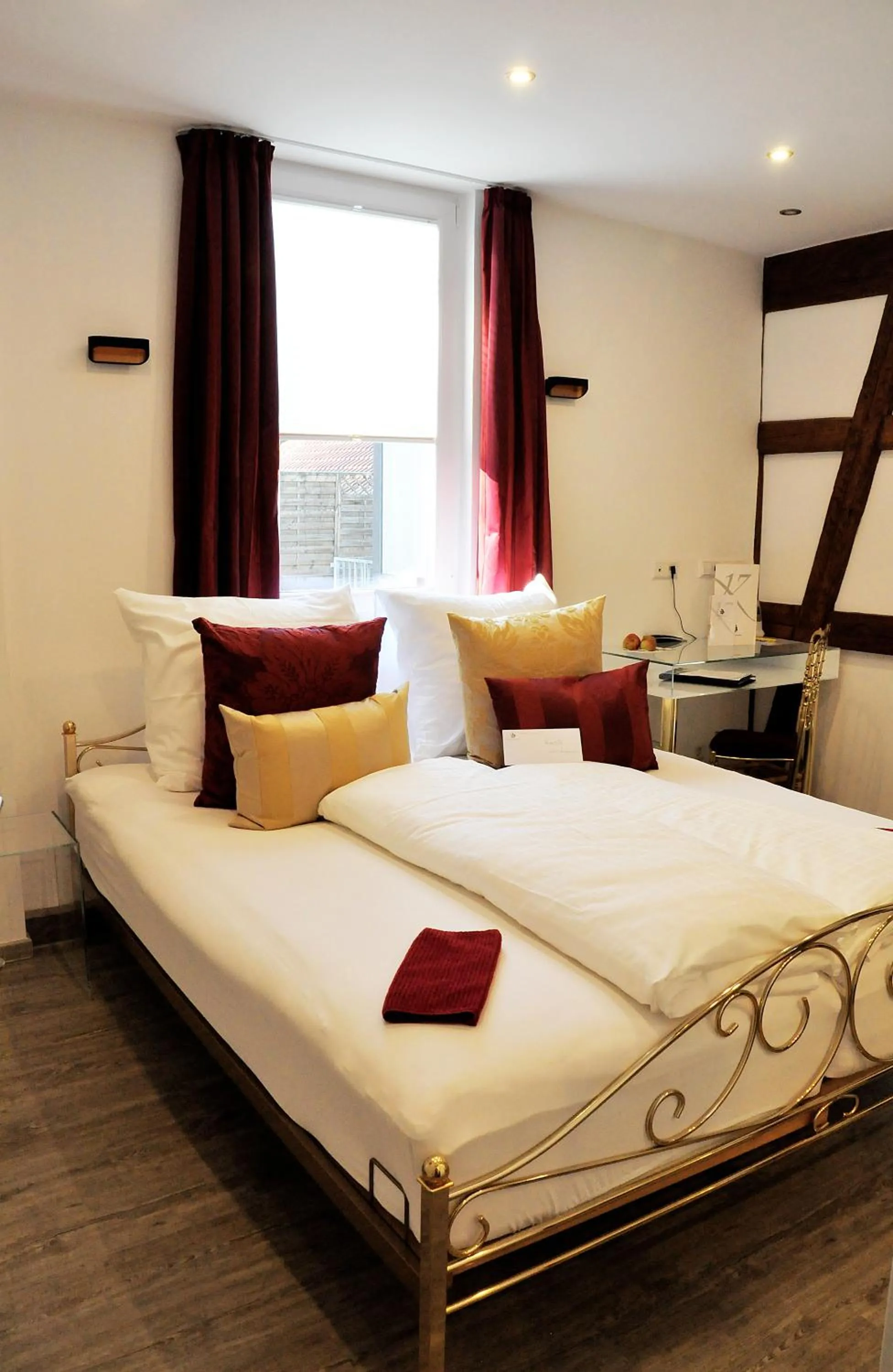 Photo of the whole room, Bed in Hotel Restaurant Krehl's Linde