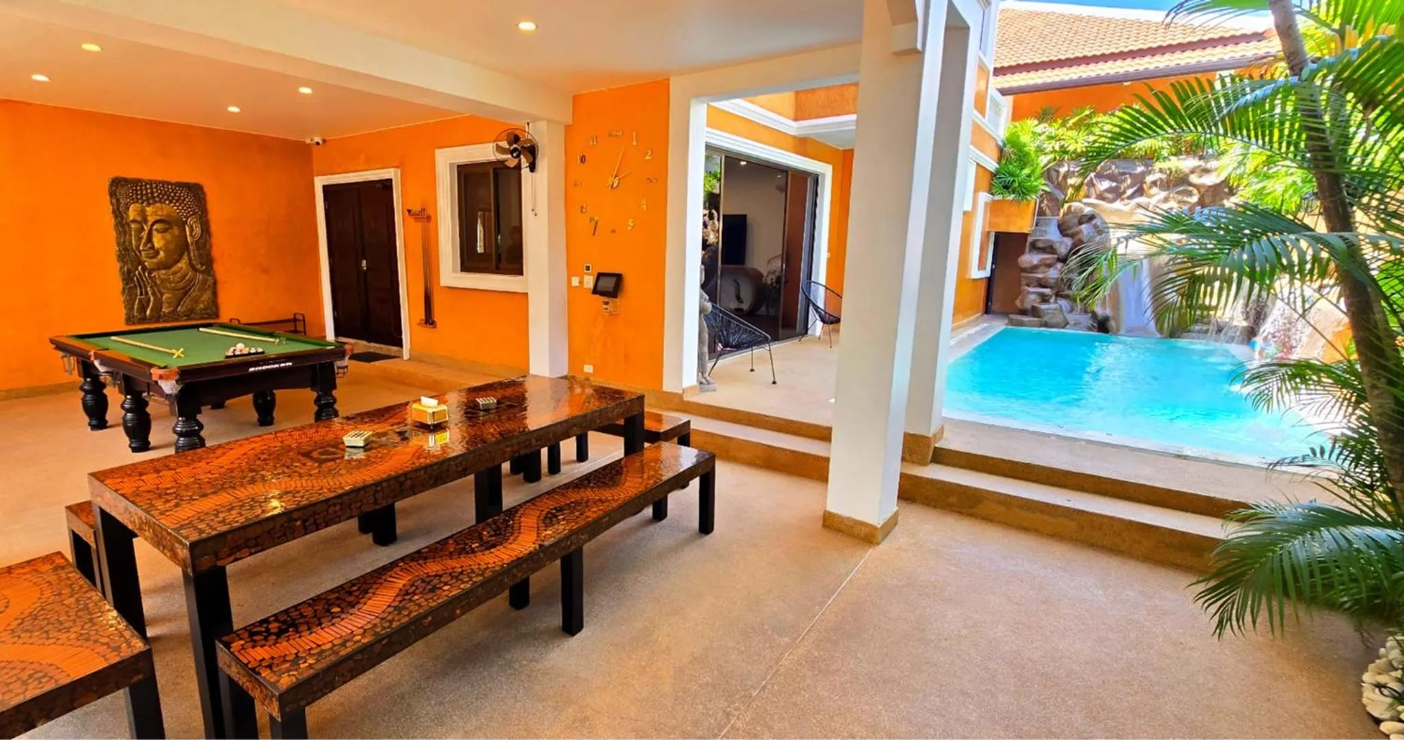 Patio in HIDELAND Luxury Pool Villa Pattaya Walking Street 5 Bedrooms