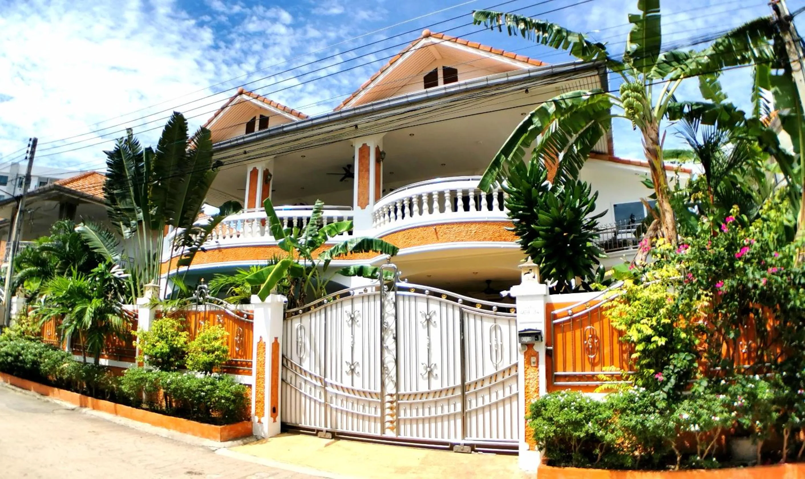 Facade/entrance in JOOPLAND Luxury Pool Villa Pattaya Walking Street 6 Bedrooms