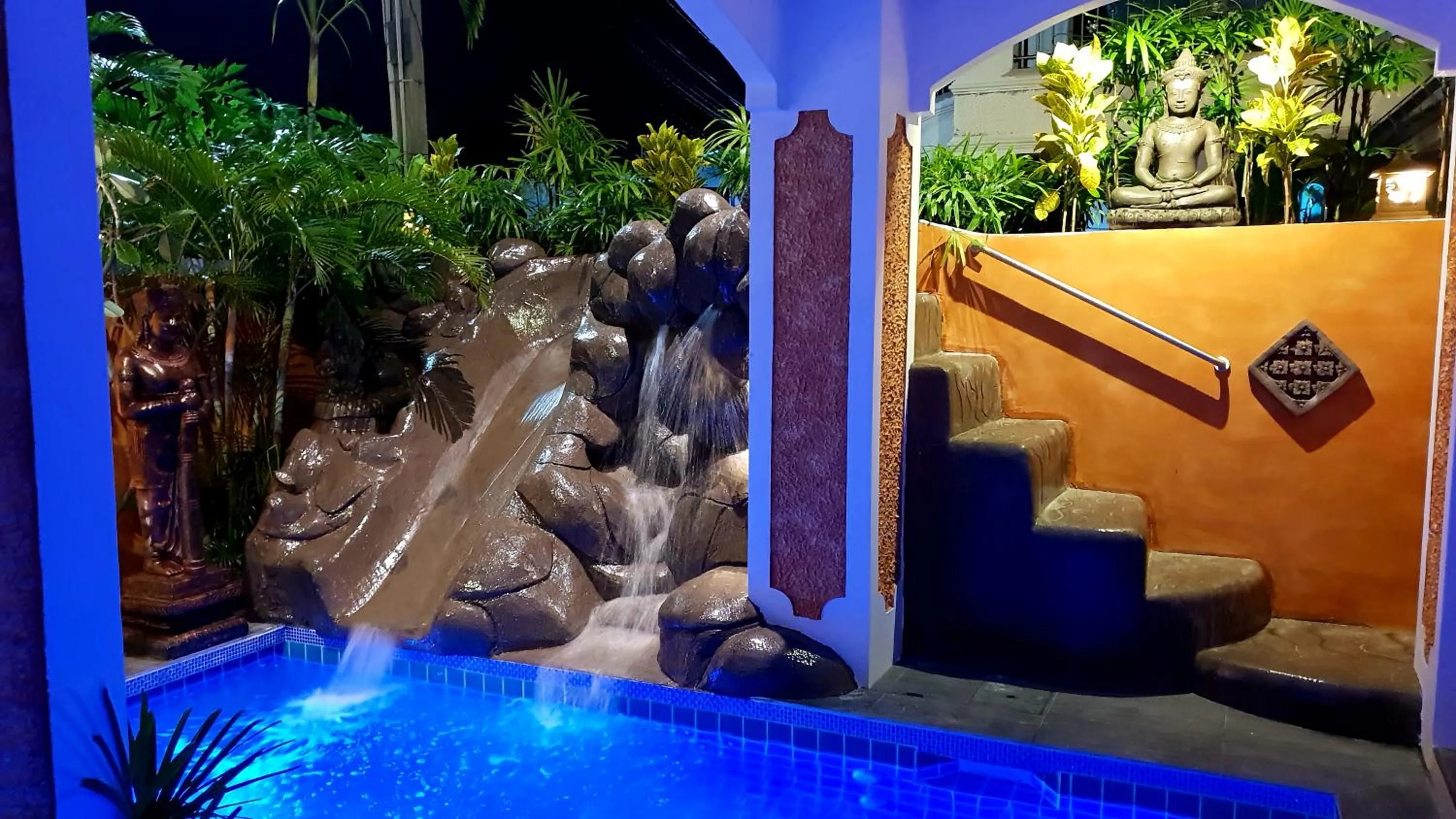 JOOPLAND Luxury Pool Villa Pattaya Walking Street 6 Bedrooms