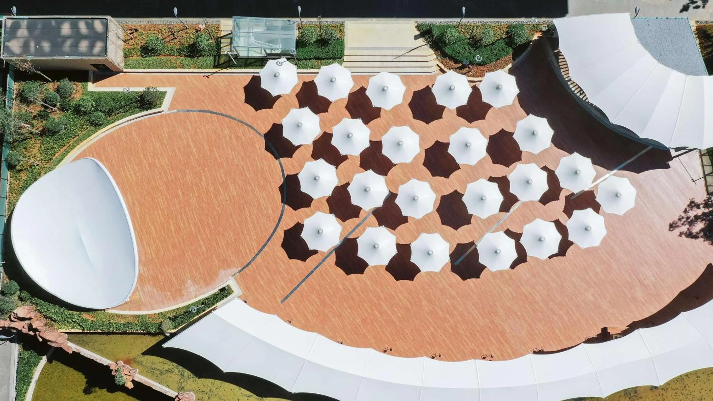 Property building in Hilton Lijiang