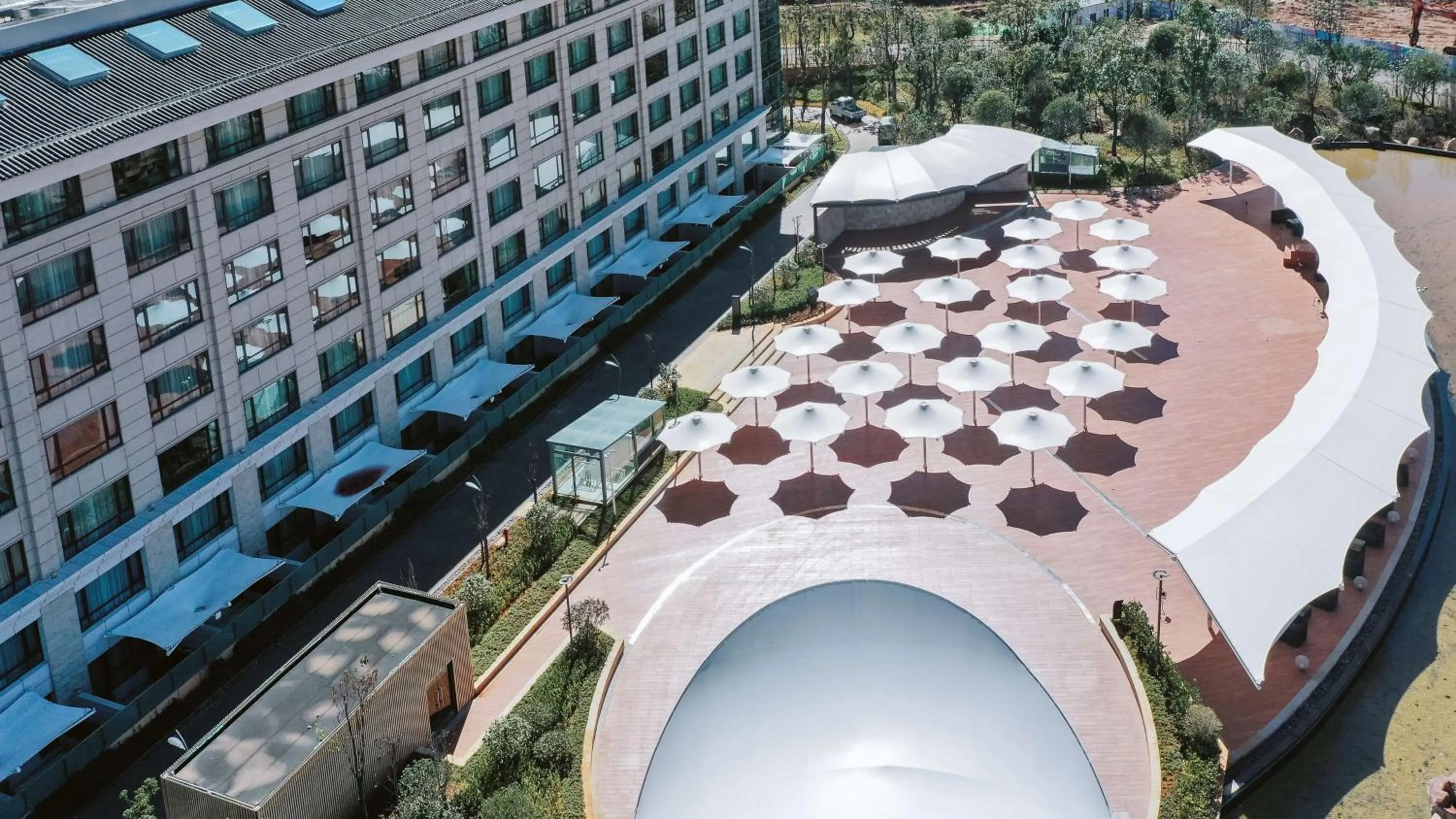 Property building in Hilton Lijiang