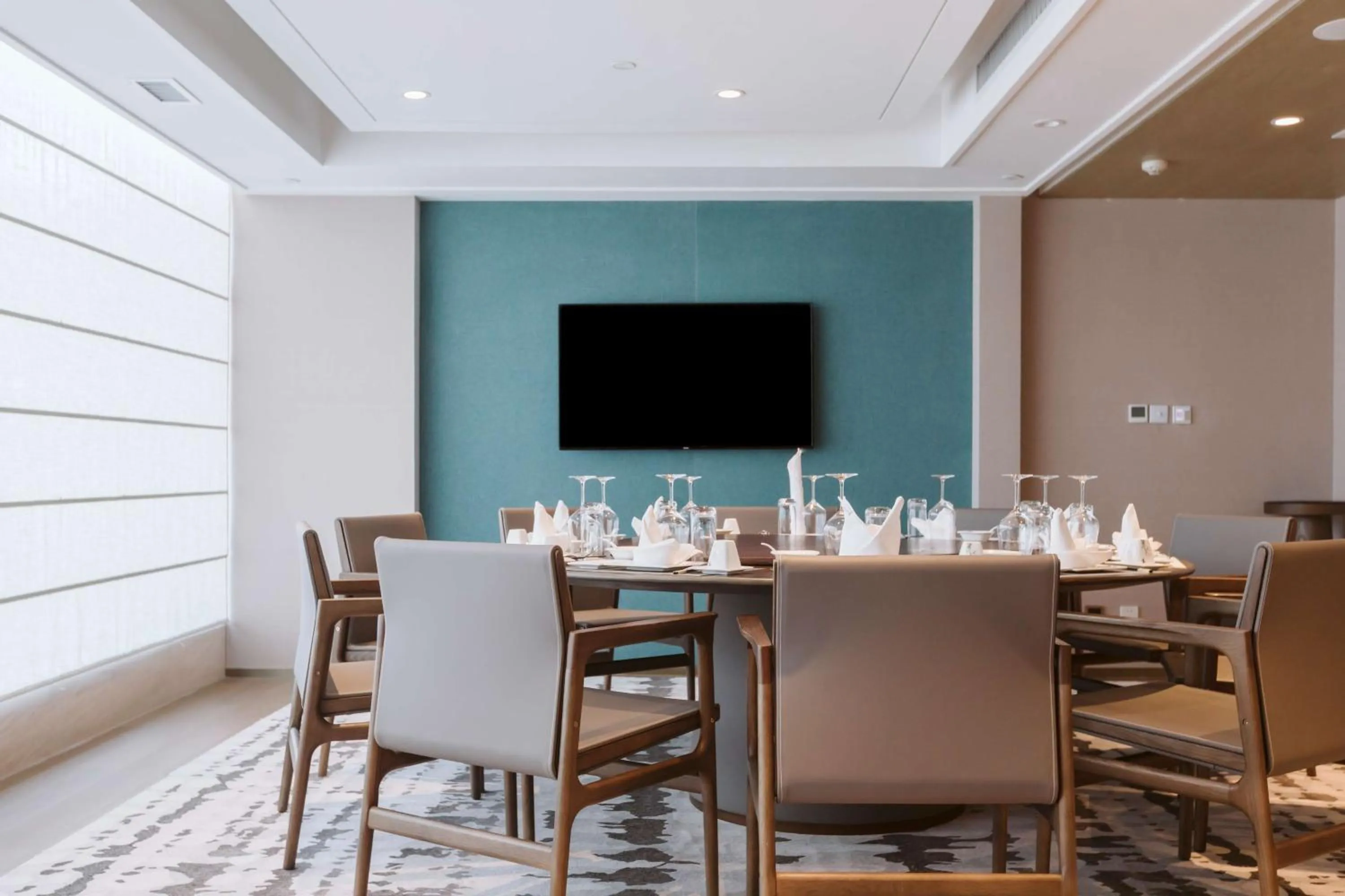 Restaurant/places to eat in Hilton Lijiang