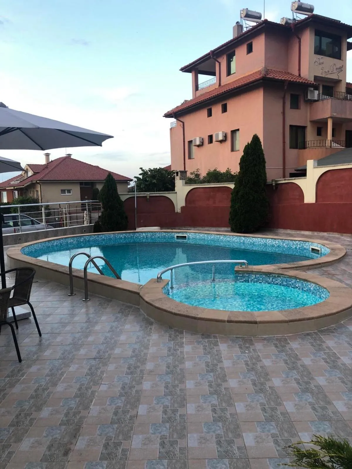 Swimming pool in Hotel PERLA BEACH