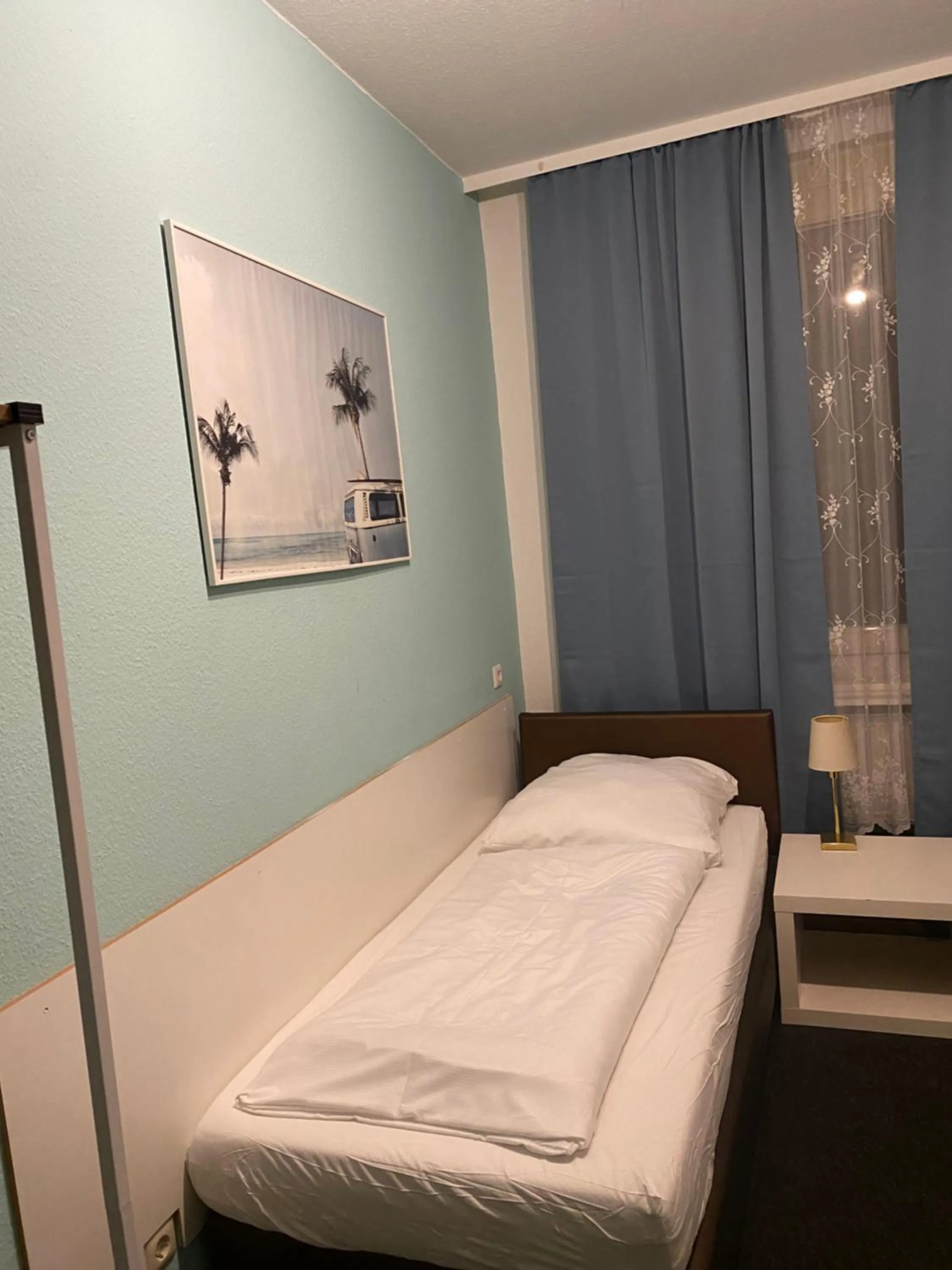 Bed in Hotel Schwarzer Bär