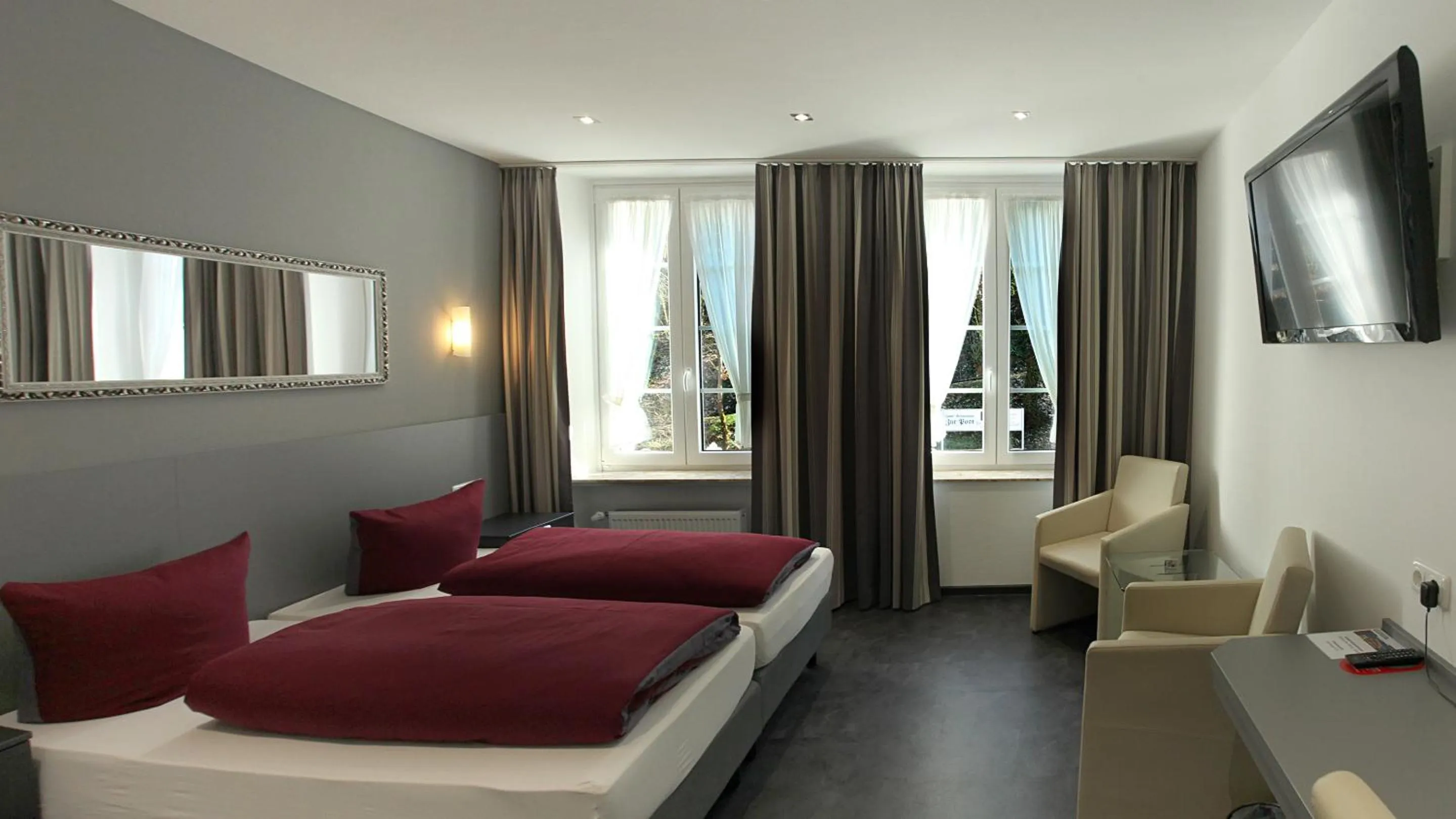 Bedroom, Bed in Hotel Zur Post
