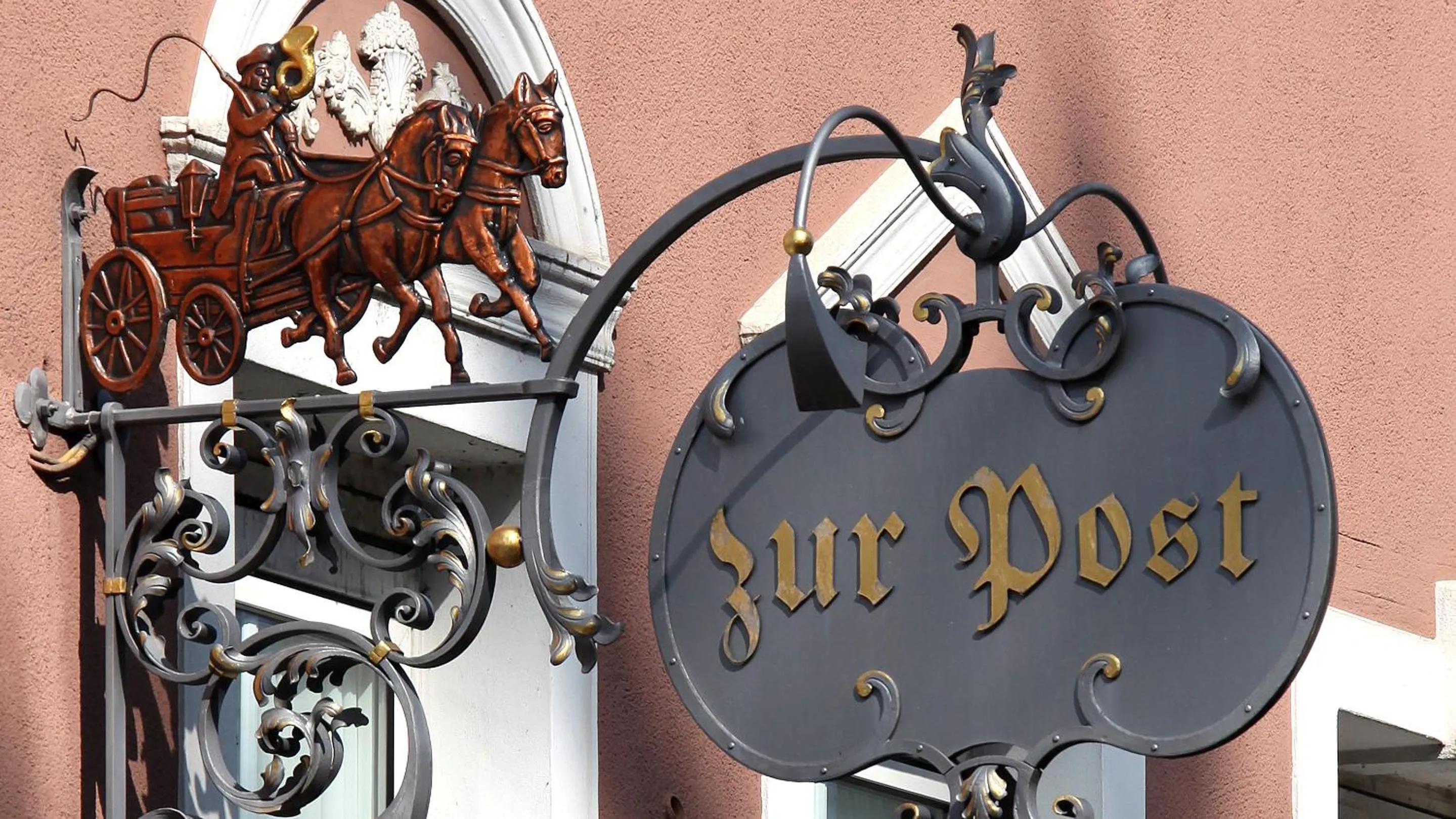 Property building in Hotel Zur Post