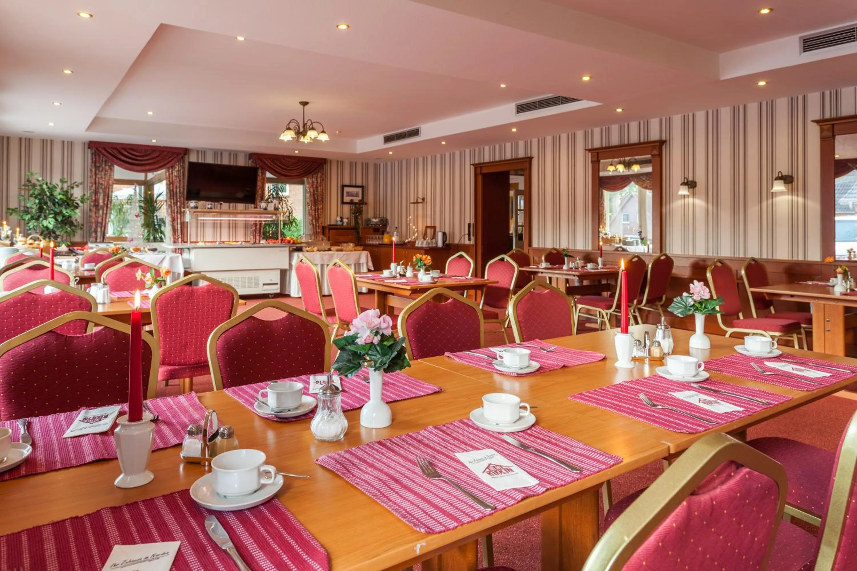Restaurant/places to eat in Landhotel Zur Linde
