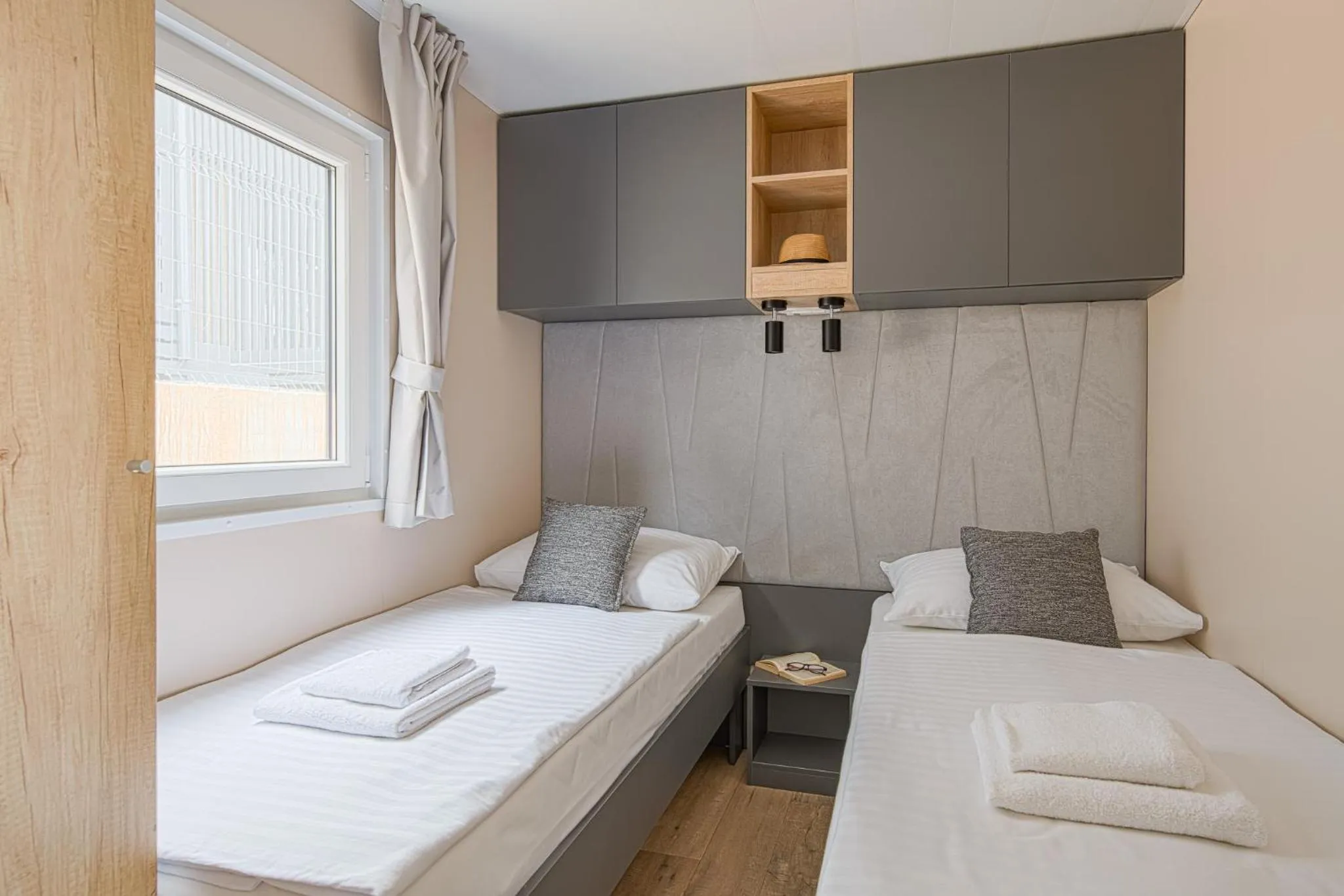 Bedroom, Bed in Elements Camping Selce Mobile homes