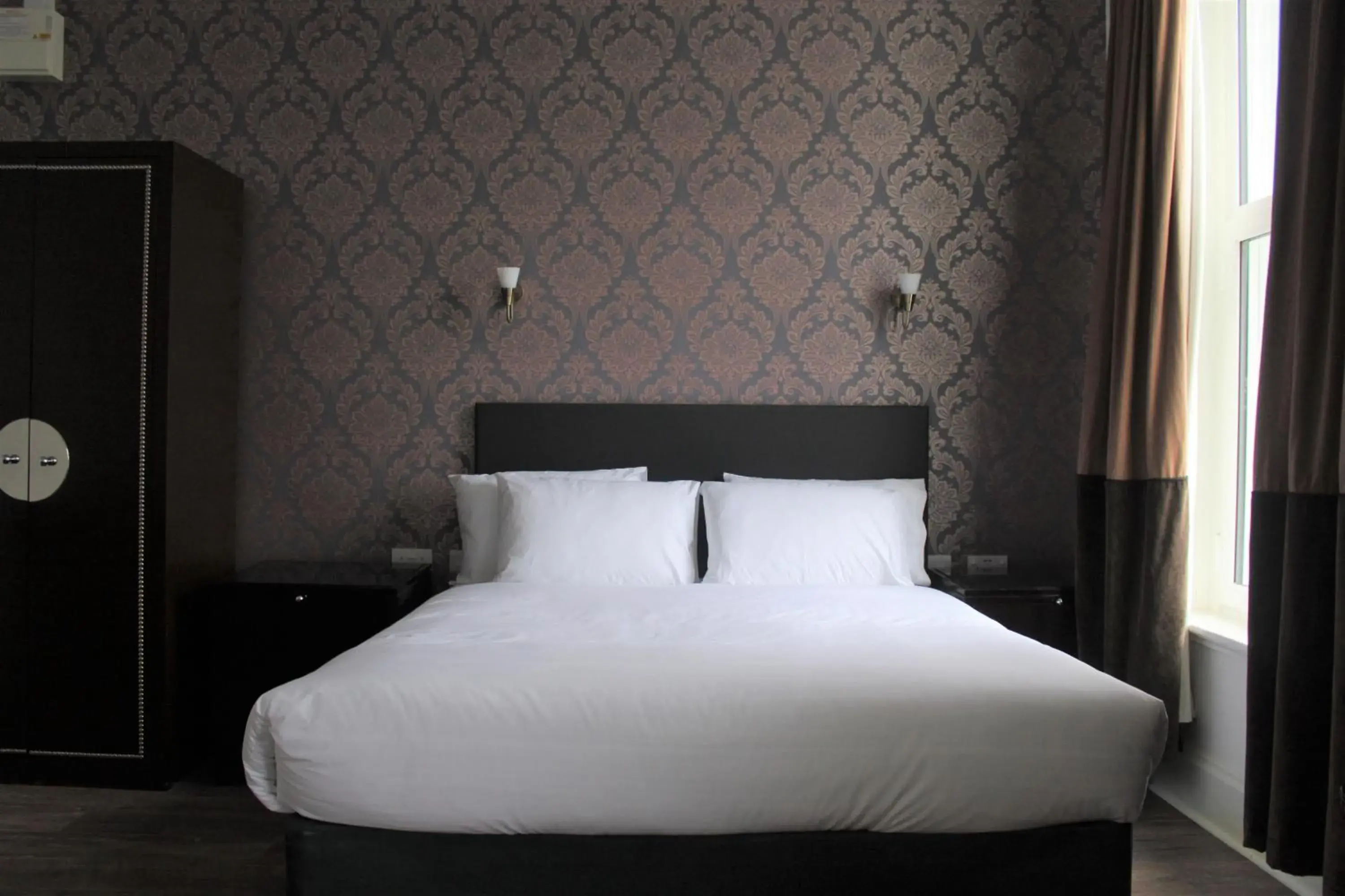 Deluxe Double Room - single occupancy in Park Hotel & Apartments Deluxe Double Room - single occupancy in Park Hotel & Apartments